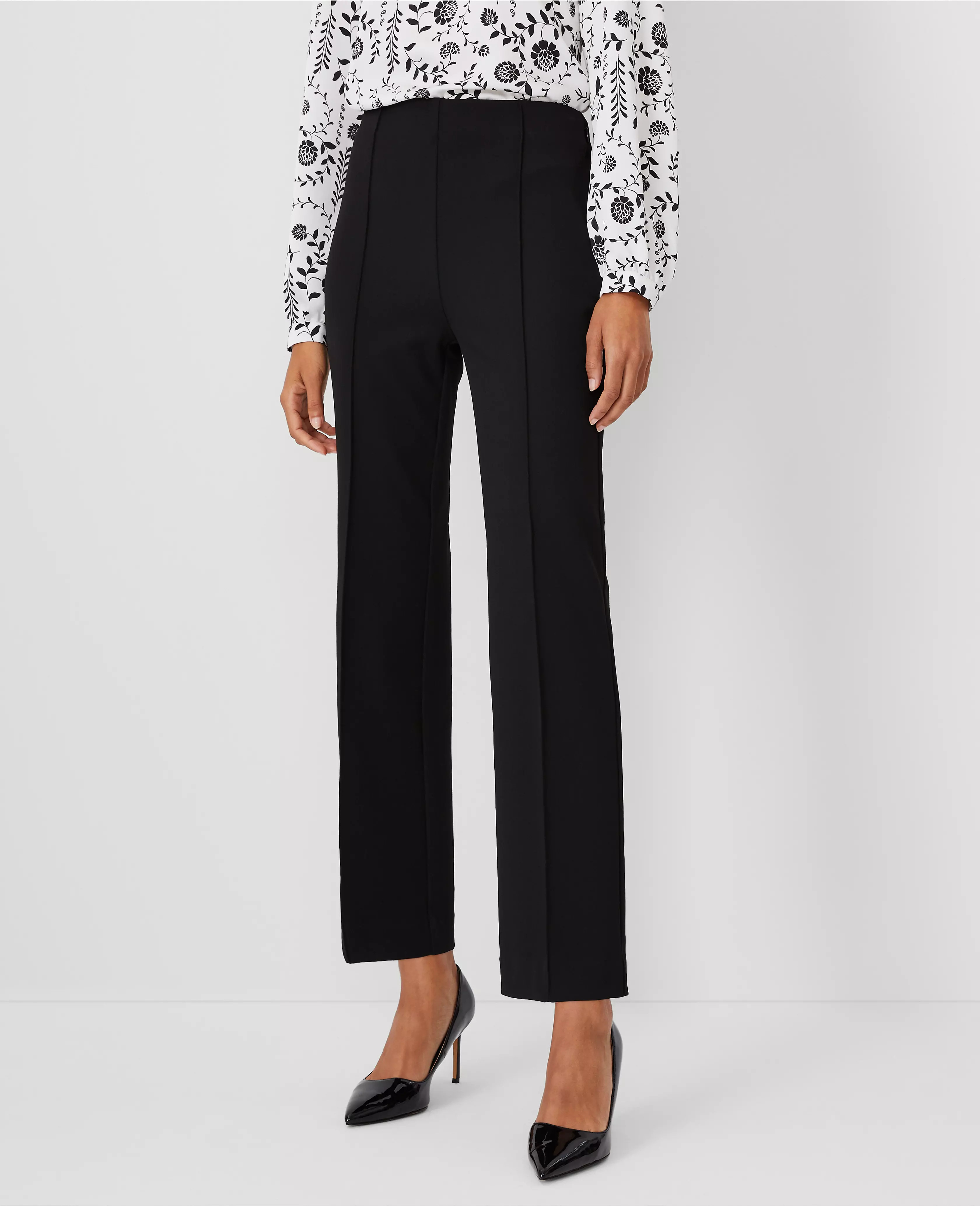 The Petite Side Zip Pencil Pant | Ann Taylor (US)