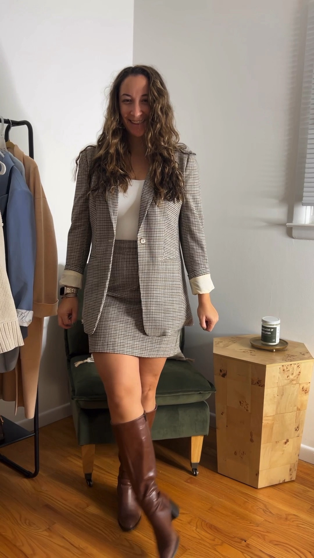 🍂 How I Style 4 Skirts for Fall From @loft 🍂

I love the way loft creates their skirts. Their long enough to wear heels, easy enough to wear to work, and perfect for any holiday that’s around the corner.

I reccomend to size at least a size up from your pant size. I always find the skirts can fit a little snug since it sits higher up on your waist.
 
Is look 1, 2, 3, or 4 your favorite?? Let me know!

#bodypositive #holidayoutfits #thanksgivingoutfit #loftstyle #miniskirts #howtostylevideo #ltkmidsize #bareface #curlyhaircare #midsizegals #fashionfeed #friendsgivingoutfit #workwearfashion #thanksgivings 

#LTKSeasonal #LTKHoliday #LTKVideo