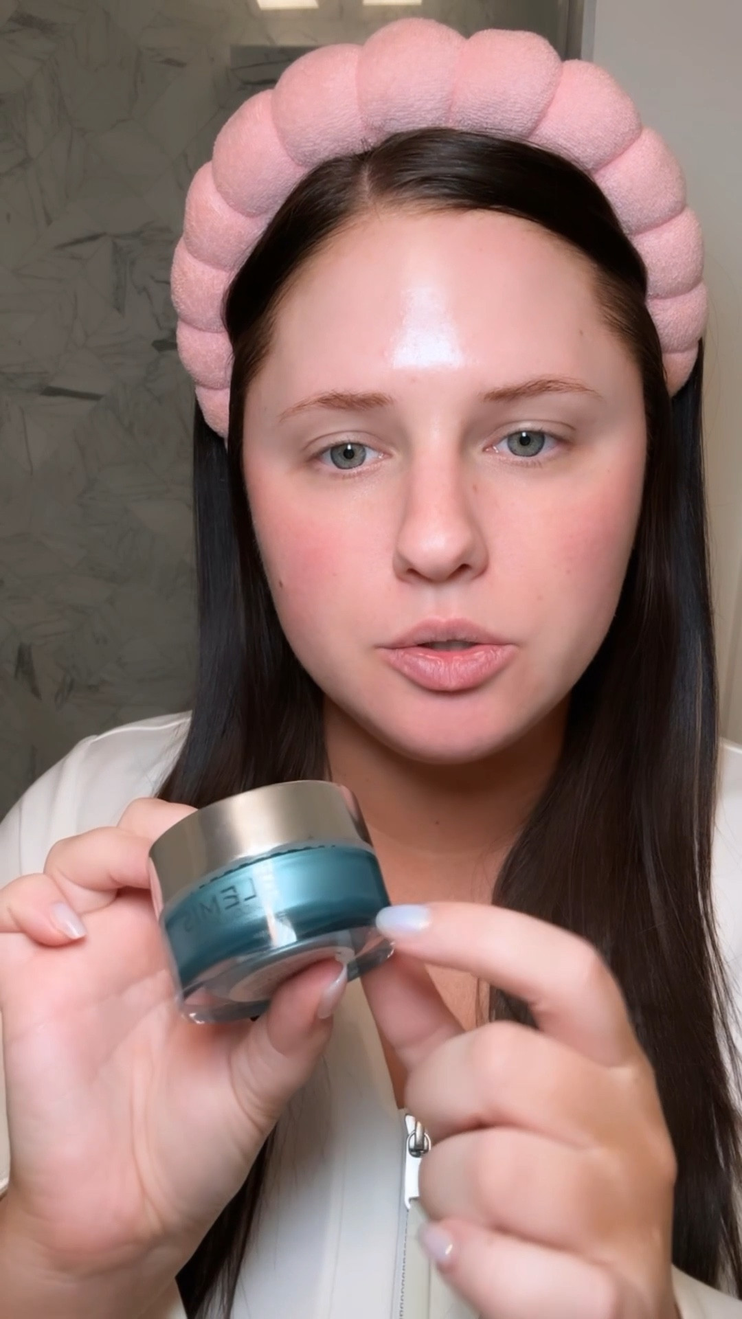 The savior to hydrating my under eyes and helping with my fine lines  

#LTKbeauty #LTKstyletip #LTKVideo