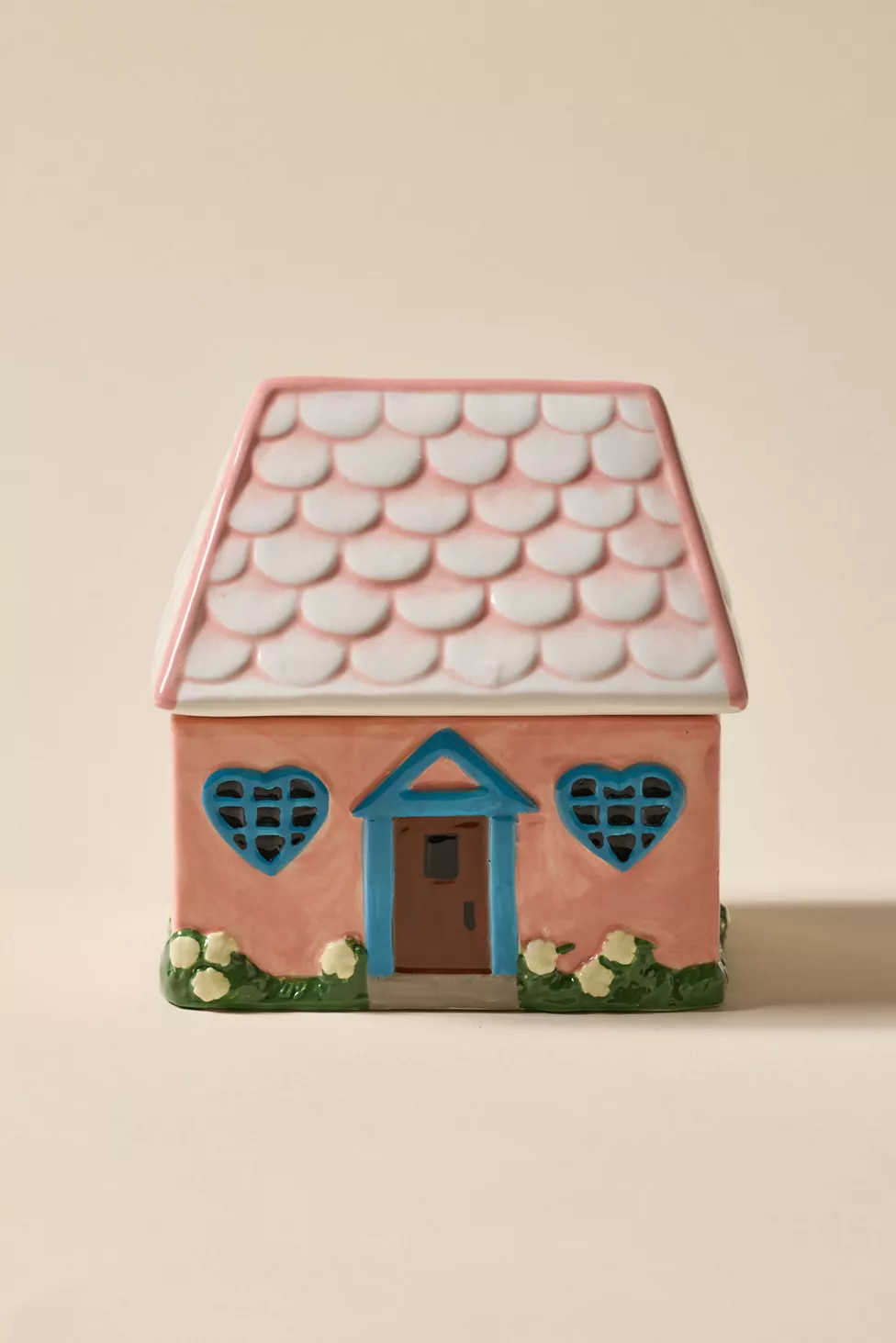 Cottage Shaped 11 oz Scented Candle | Urban Outfitters (US and RoW)