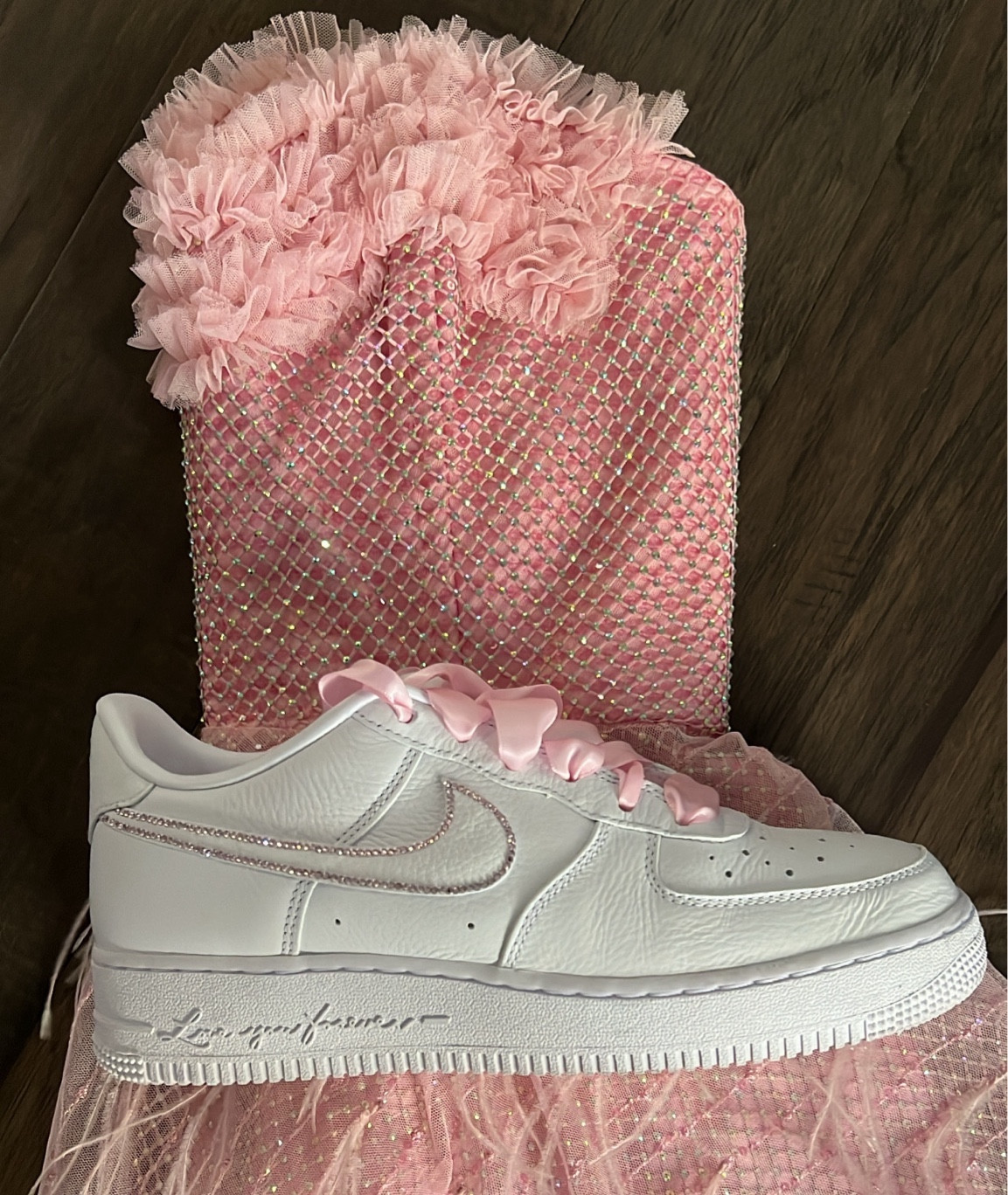 The perfect bridal sneaker for the 2nd look of your wedding

Wedding, sneaker crush, bride, pink lover, bridal era

#LTKwedding #LTKMostLoved #LTKshoecrush