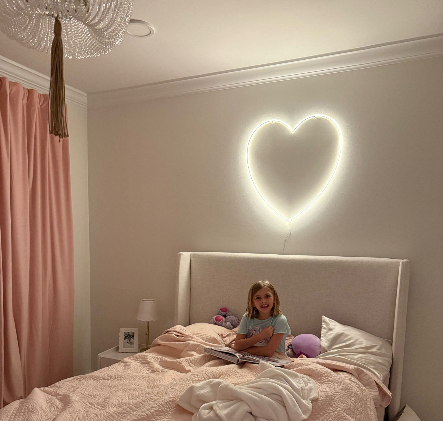 girls neon sign, neon sign, big girl bedroom, pottery barn kids, neon sign pottery barn 

#LTKHome #LTKKids #LTKFindsUnder100