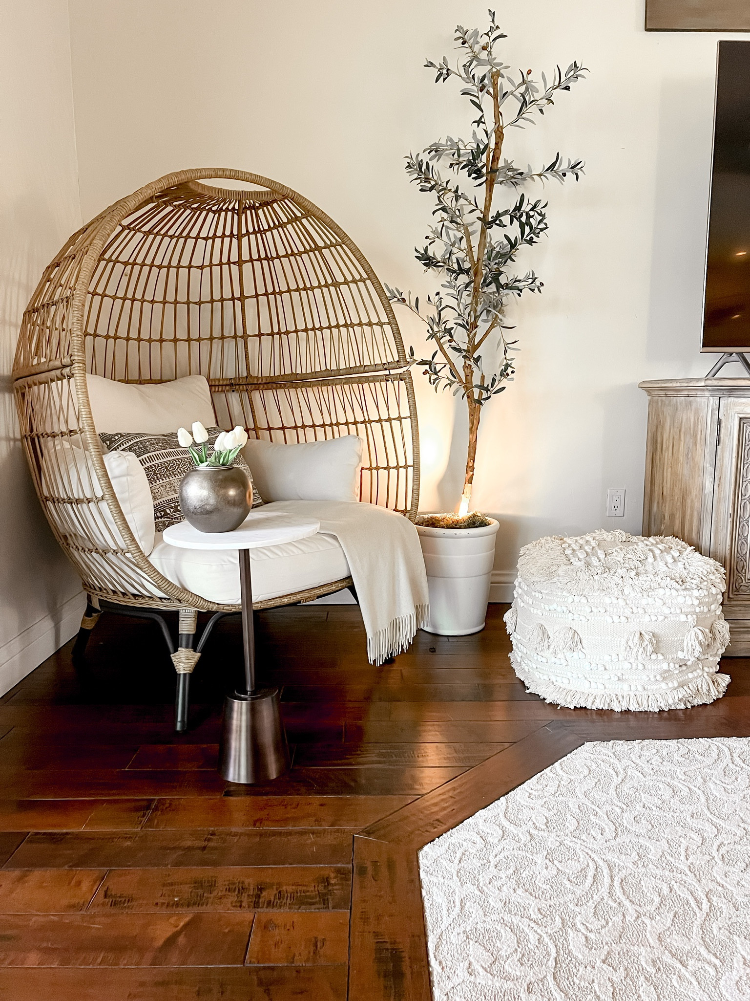 Best seller egg chair! Budget friendly finds. Coastal California. California Casual. French Country Modern, Boho Glam, Parisian Chic, Amazon Decor, Amazon Home, Modern Home Favorites, Anthropologie Glam Chic. 

#LTKhome #LTKstyletip #LTKFind