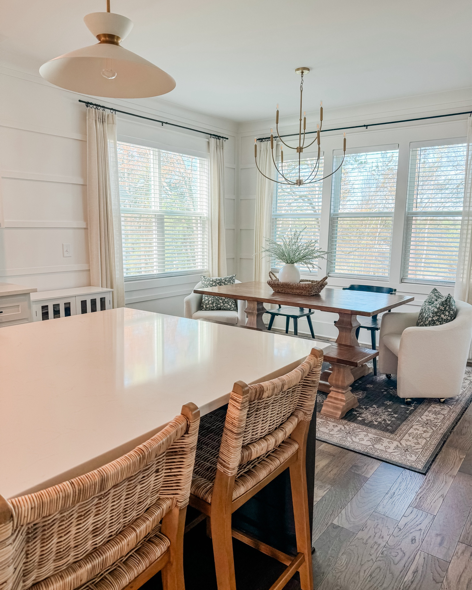 Modern transitional kitchen 

Transitional kitchen decor, eat in kitchen, white kitchen, barstools, dining end chairs, modern organic kitchen, kitchen design, dining table, dining chairs, pendant lights, kitchen decorr

#LTKfamily #LTKhome #LTKstyletip