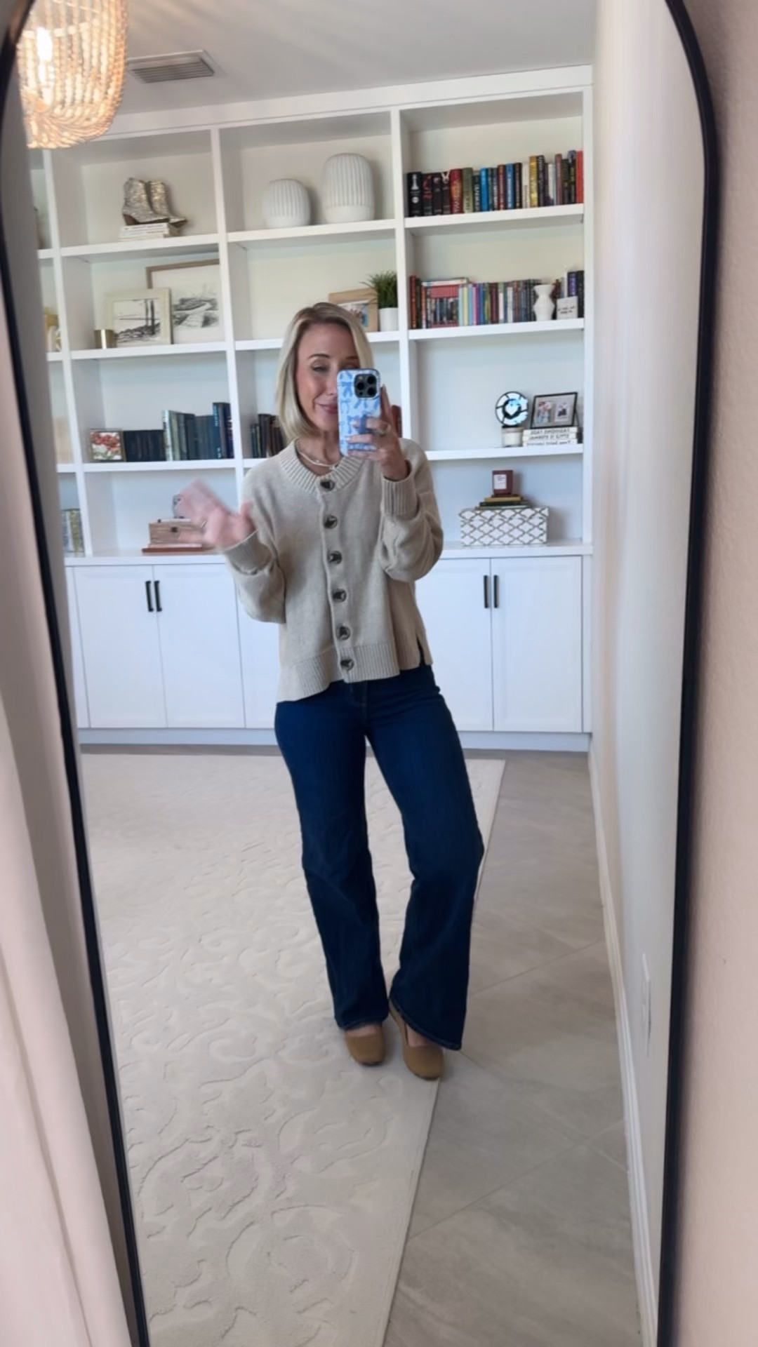 Quince - denim & dresses (pieces I loved so much, I re-ordered!) * Bella Stretch Wide Leg Jeans - Size: 25 - Inseam: 30. Color: Midnight Blue * 100% Organic Cotton Cropped Cardigan - size Small. Color: Cement Marl. #quincepartner @quince

 

 