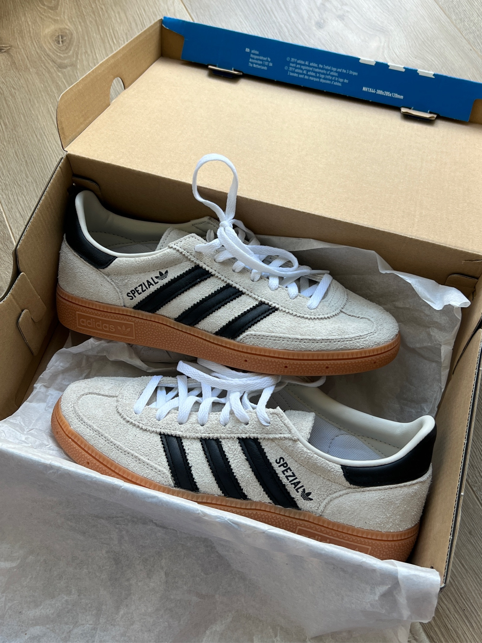 Adidas Spezial <3

#LTKeurope #LTKshoecrush