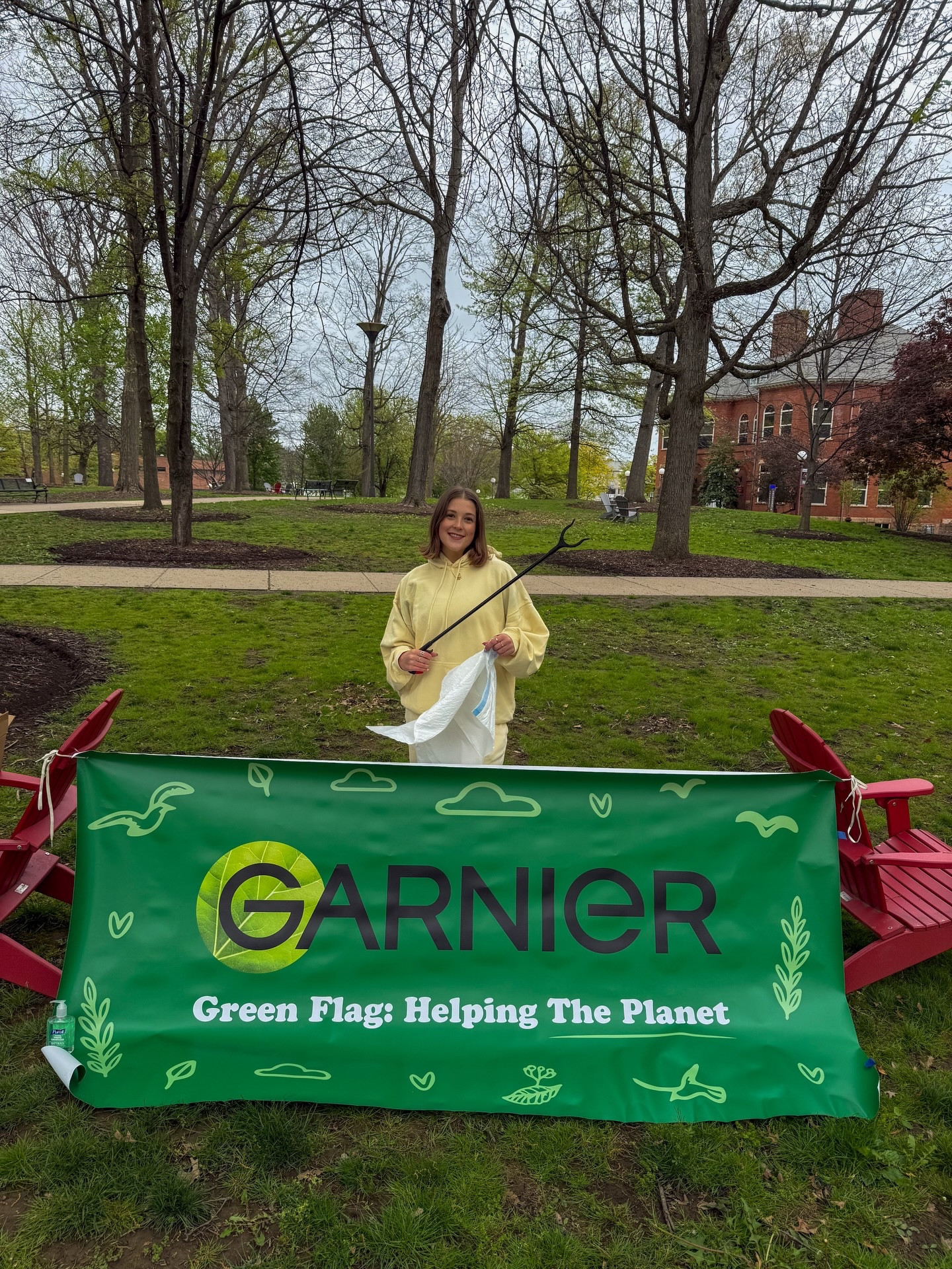Thank you @garnierusa for sending @iup.wib and @hercampusiup supplies for our earth day cleanup! Our members had so much fun helping the environment! #GarnierPartner #HCMxGarnier #earthday #earth #cleanup