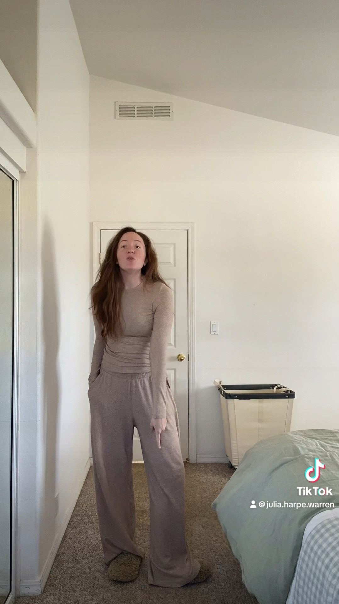 Tall girls PSA!  You need these sweats from Abercrombie!

#LTKTall #LTKSeasonal