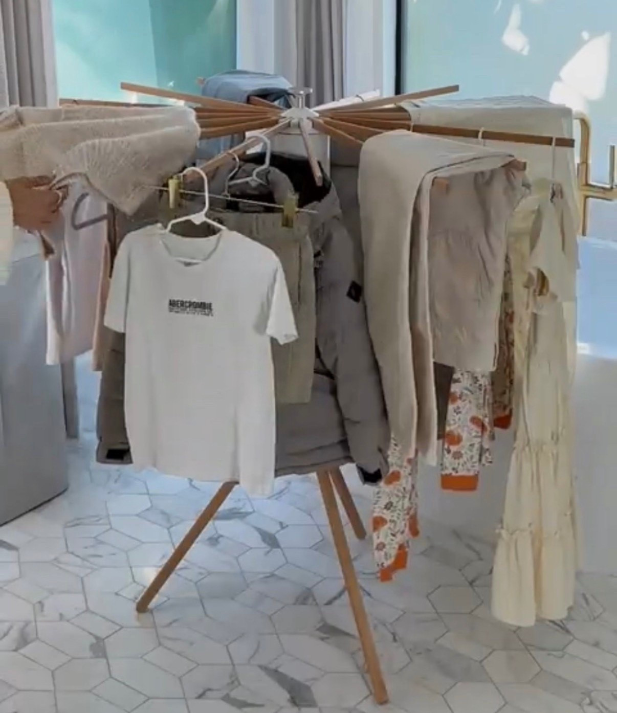 Scroll to shop! Follow for more finds! Xo! 🥰 

#LTKHome #LTKgrwm #LTKootd