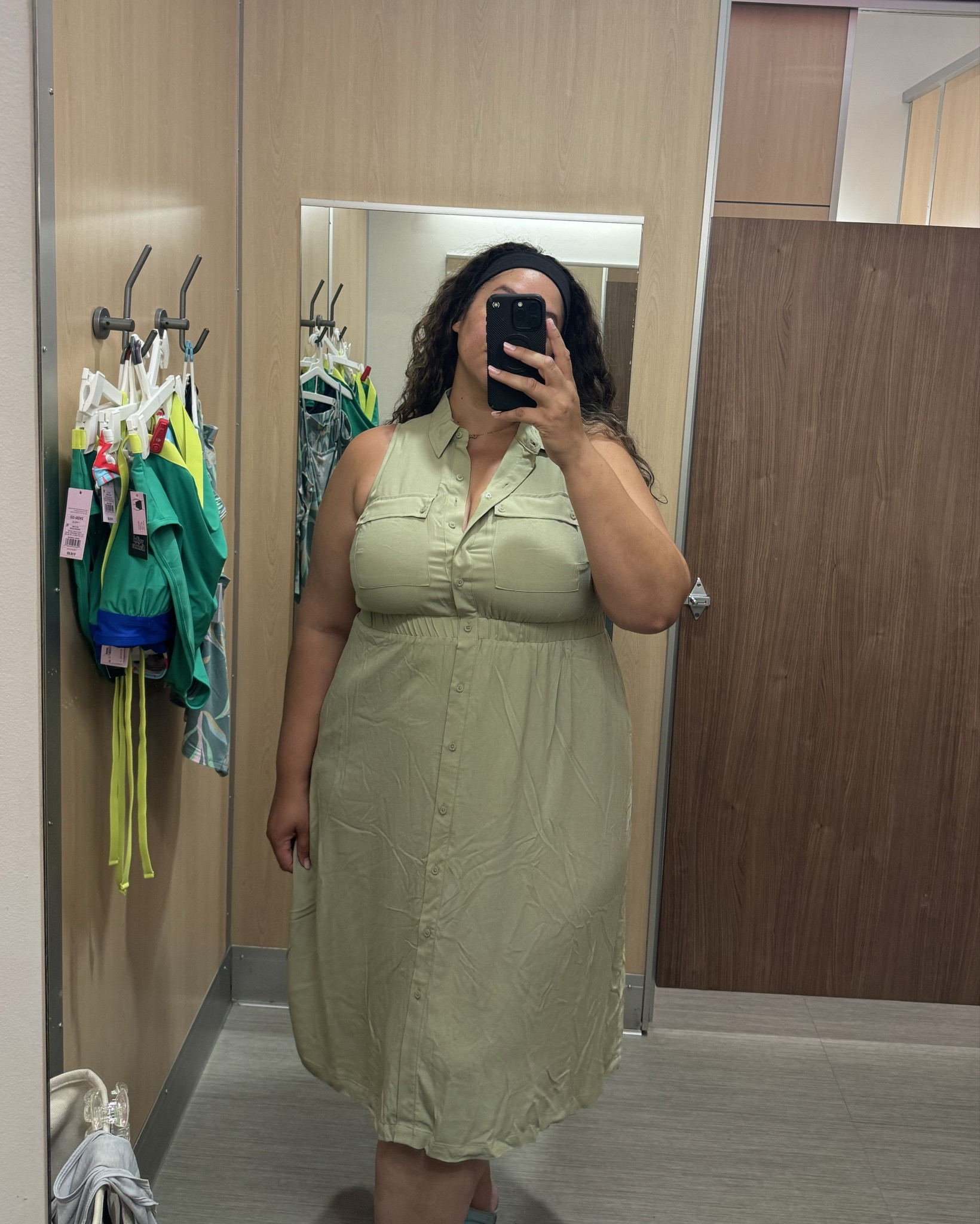 A 2X would have been perfect! I love the color and some more flow in the top so the collar isn’t so flat would make this work. I tried it on in a 1X. 

#LTKFindsUnder50 #LTKPlusSize #LTKSaleAlert