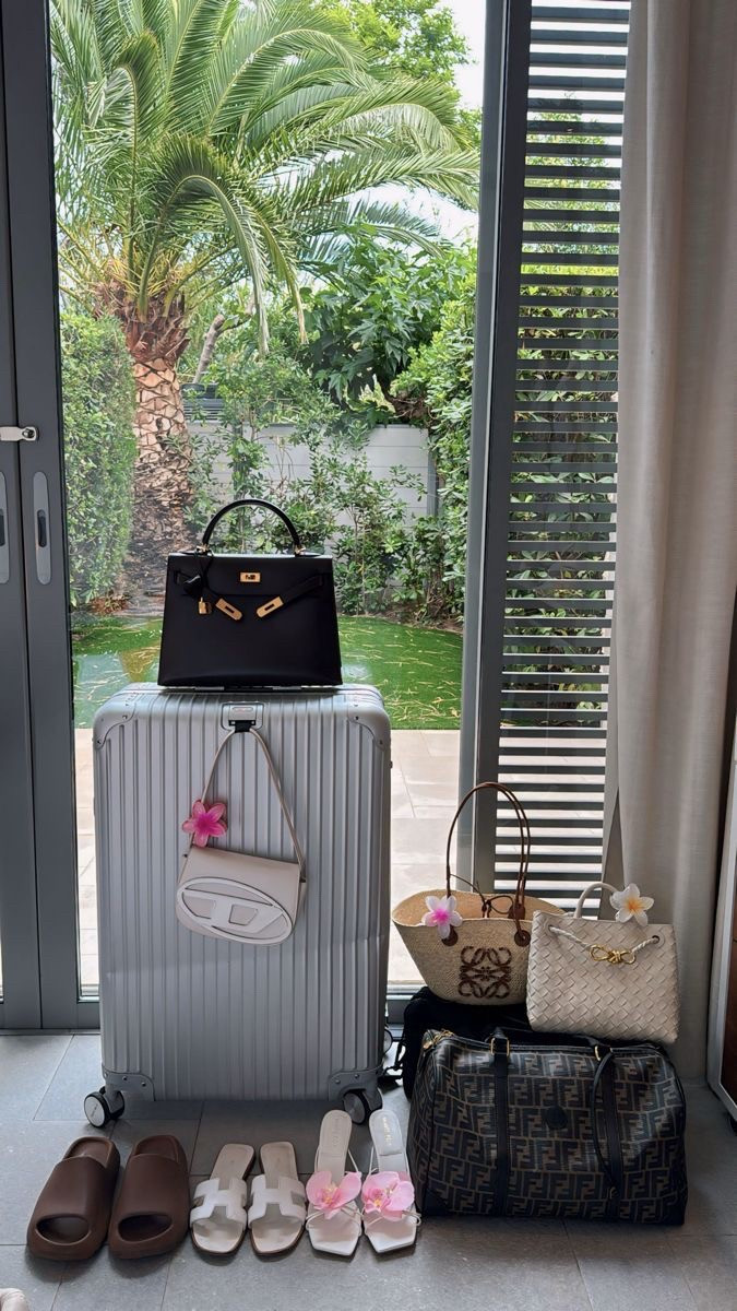 St Tropez wardrobe 🩵
Suitcase: Flight Mode
Bags: Hermes, Diesel, Loewe, Bottega, Fendi 

#LTKaustralia #LTKbag #LTKtravel