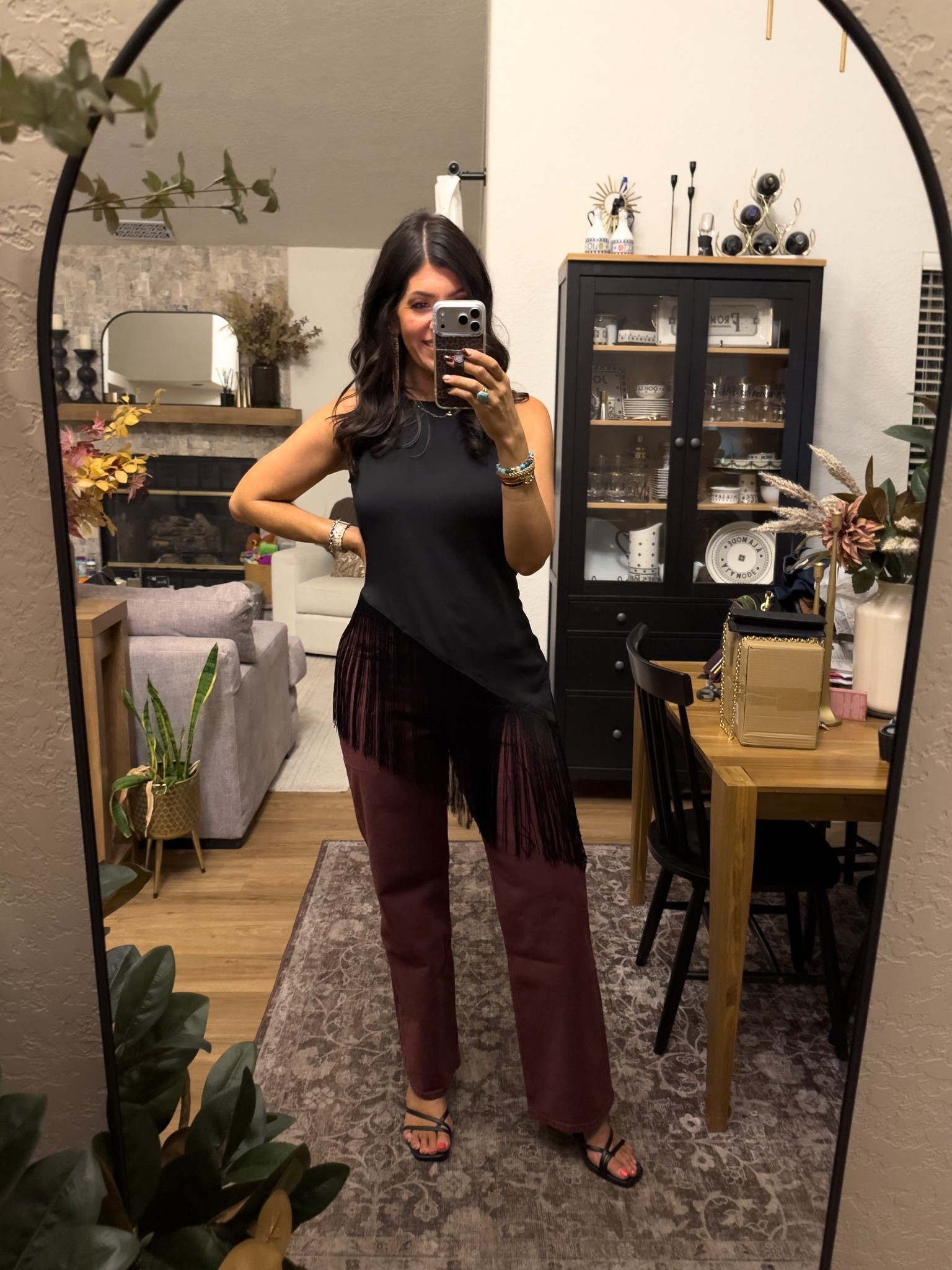 Sombr concert outfit
Medium fringe top
29 curvy regular jeans