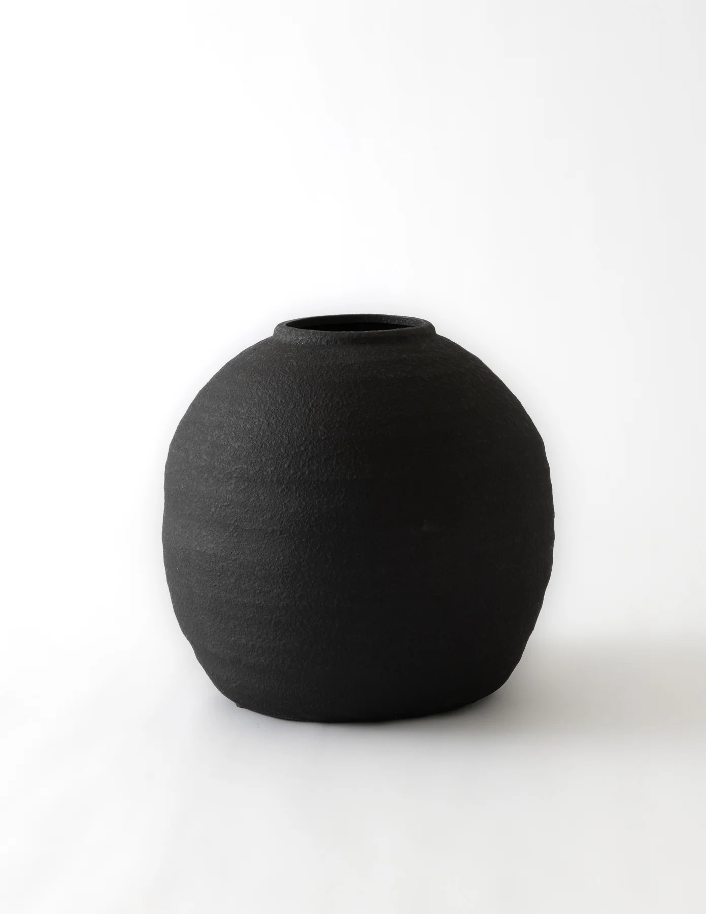 Konos Vase - Black | Eco Chic Home