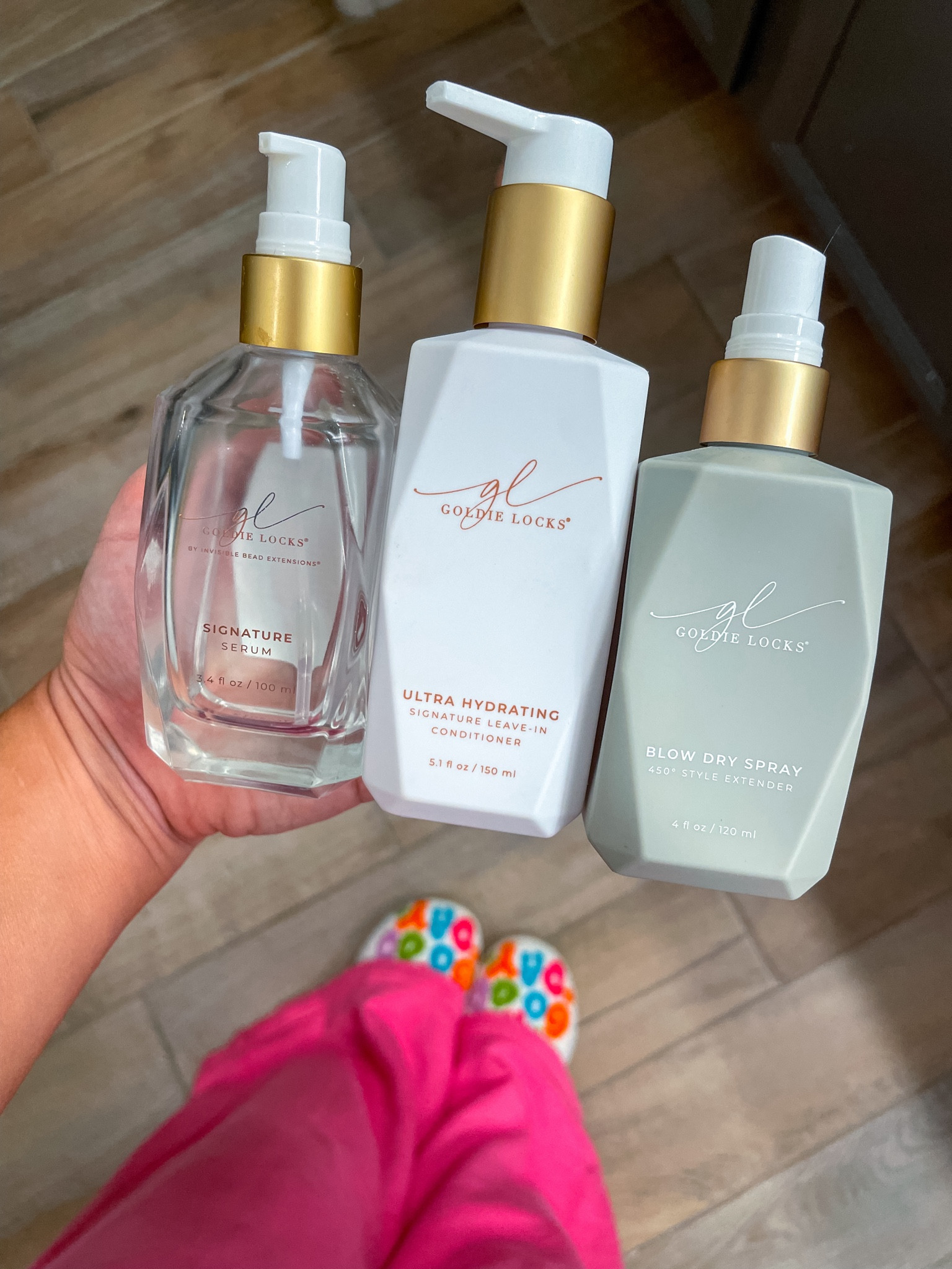 My fav hair trio! 🎀🩵💚✨

#LongHair #HairCare #BeautyTips #HeatProtectant #BlowDrySpray #SignatureSerum #GoldieLocks #LeaveInConditioner #HairGoodness #LongLocks #BlondeHair 

#LTKBeauty #LTKStyleTip #LTKFindsUnder100