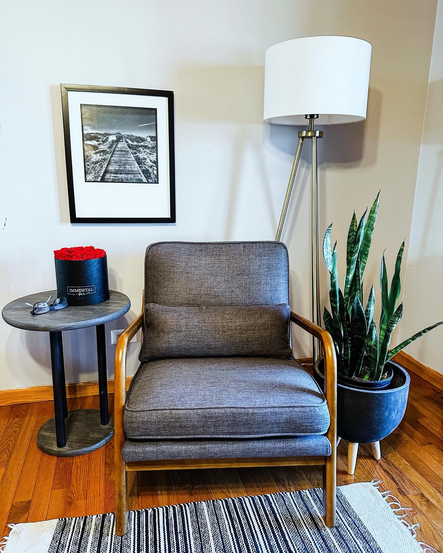 Valentine Surprise ❤️

As the day goes on, I keep adding elements to test out the vibe. Do you do that? Or am I just a weirdo because I have to feel the aesthetic? 🤔 

For Valentine’s, Hubs surprised me with these everlasting roses. I always feel bad about the amount of money spent on flowers that you have to toss in a week. Now I won’t have to 😍 Have you tried these out yet?

#midcenturymodern #midcentury #roominspiration #roommakeover #interiorstyling #homestyling #homedecorblogger #finditstyleit 


#LTKsalealert #LTKSpringSale #LTKhome