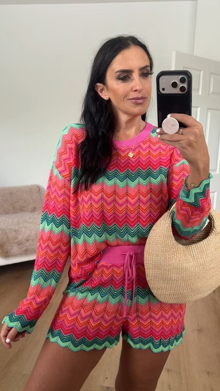 Beach Riot Beach Cover Up Sweater wearing size medium 

Beach Riot Balboa Knit Scallop Cover Up Shorts wearing size medium