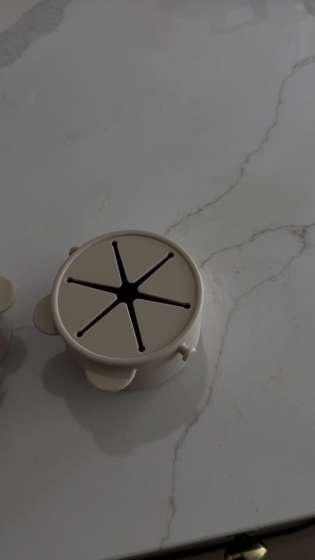 Love these neutral, non-spill snack containers! 

#LTKKids #LTKFindsUnder100 #LTKU