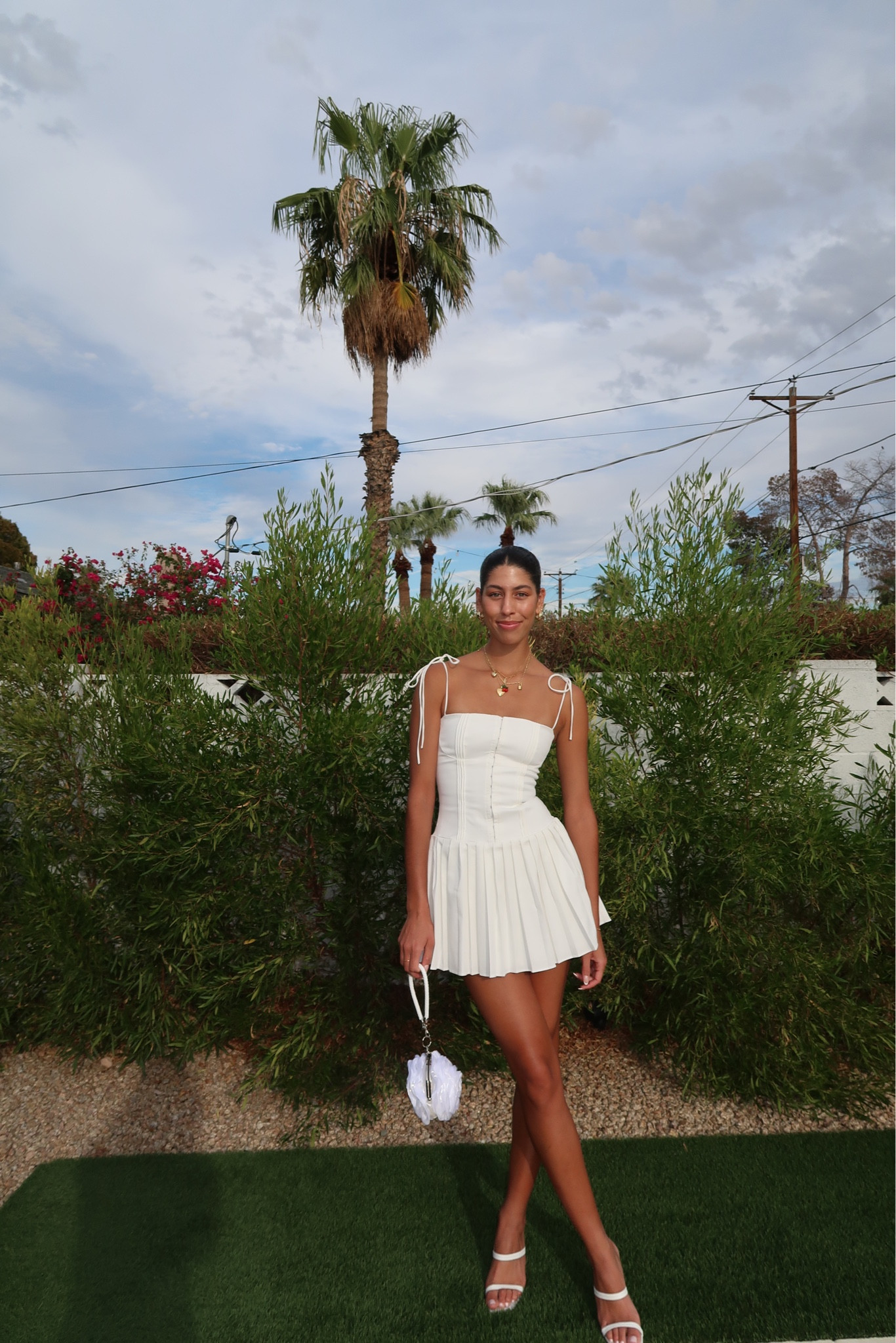 day 1: doubles + bubbles 💍🍾🎾🤍

white tennis dress: house of cb
white rose shaped purse: Amazon 
white heels: revolve 