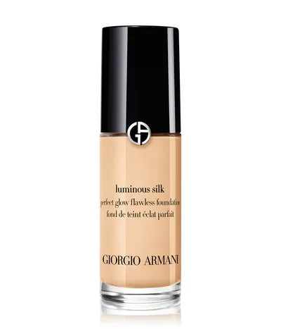 Giorgio Armani Luminous Silk Flüssige Foundation | Flaconi (DE)