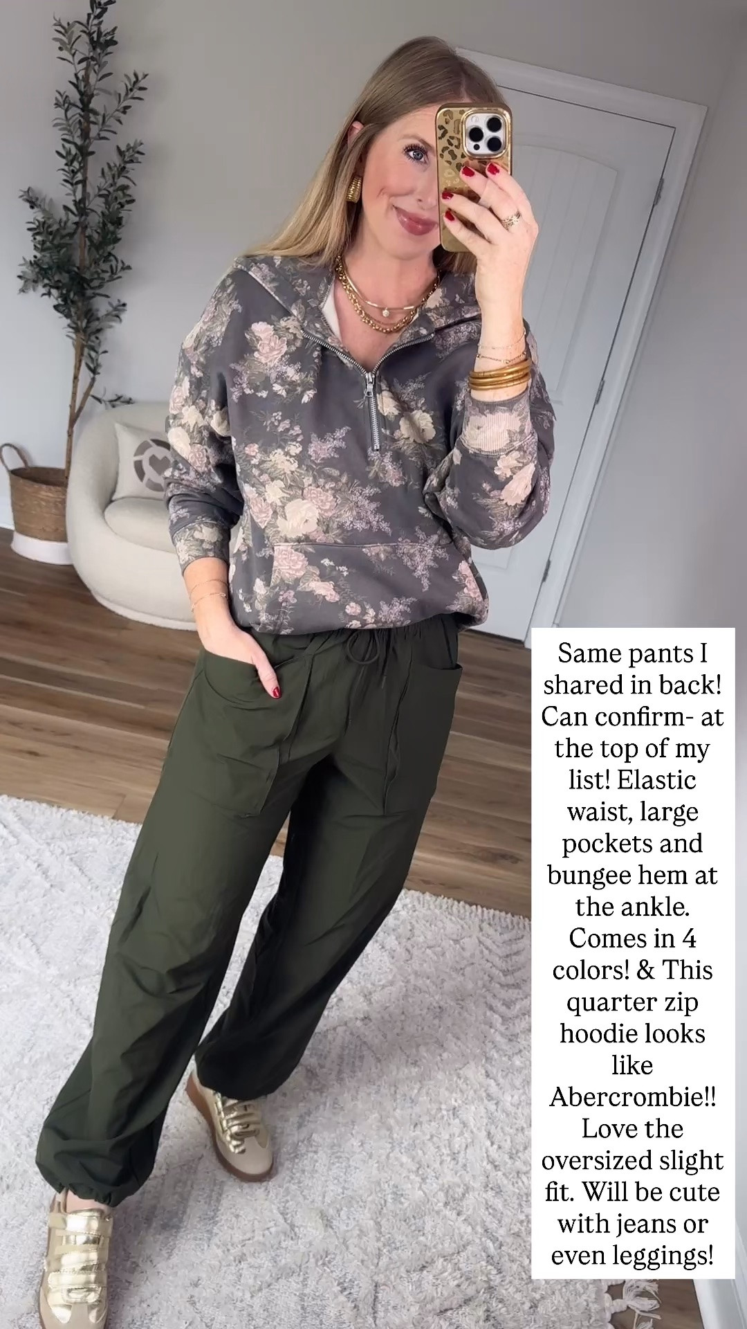Love this muted floral sweatshirt with green sweats

#LTKootd
