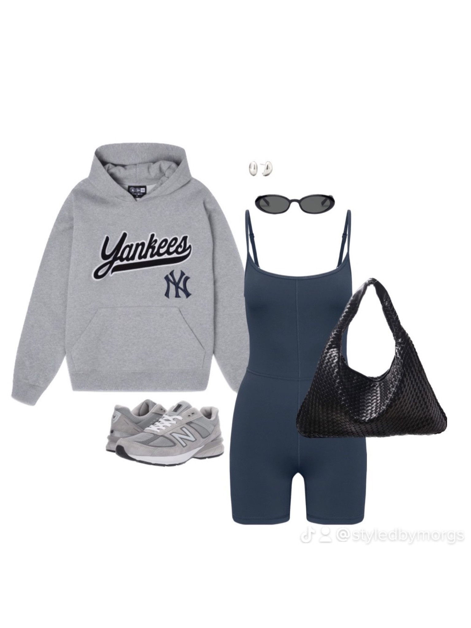 yankees game outfit inspo tiktok post
tiktok: @styledbymorgs
find more items on my amazon storefront!