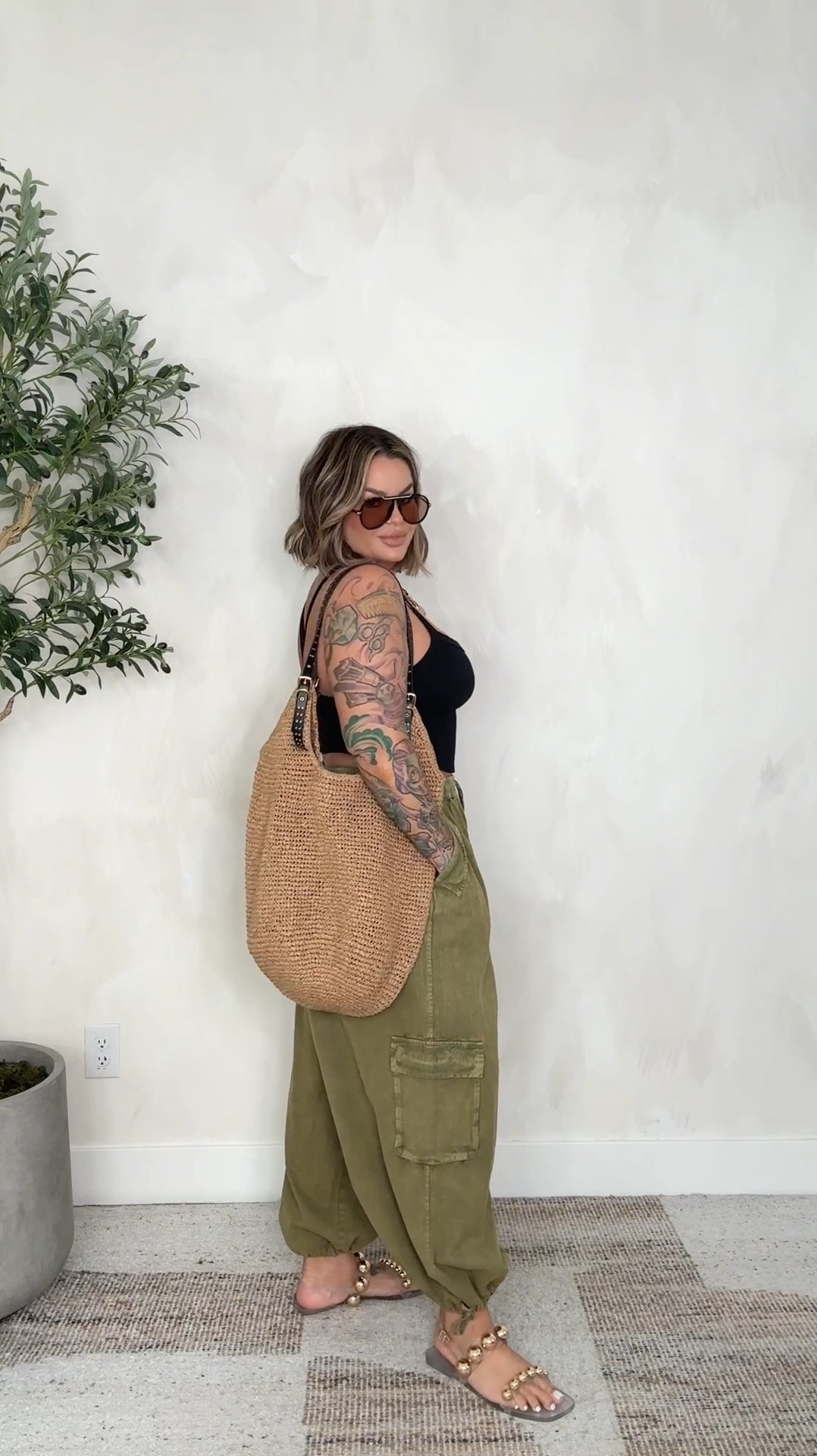 My sandals sold out in the clear linked exact but that color way is now out of stock. I also linked several other shoe options that would be cute with this outfit. 

Pants L ( also linked similar affordable option I have from old navy in a L as well )
Tank M/L 


Follow my shop @shaynaslife on the @shop.LTK app to shop this post and get my exclusive app-only content!

#liketkit 
@shop.ltk
https://liketk.it/64tk9