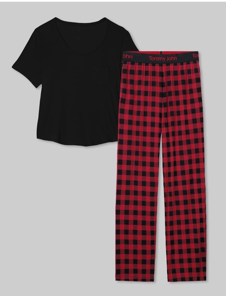 Tommy John is 50% off!! I have a long sleeve pajama set, short sleeve, and tank versions. If you haven’t tried them then you are missing out! Insanely silky soft and the waist band is perfect (the real ones know!!)

#LTKFindsUnder100 #LTKGiftGuide #LTKCyberWeek