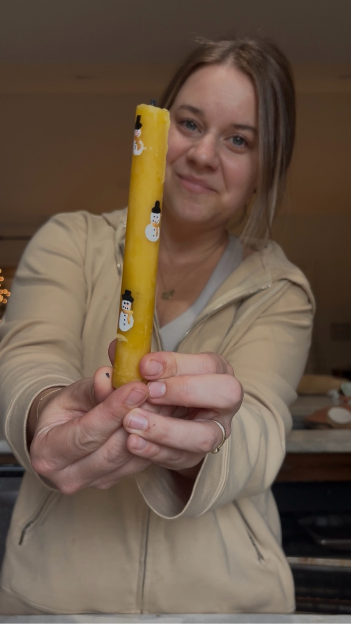 Anthro: $36 for two candles.
Me: hold my wax pen. 🕯️

Beeswax tapers + wax candle pens = the easiest holiday dupe ever.

Also bonus points bc it’s way easier (and way less messy) than melting crayons or dripping wax like you’ve probably seen before 👏🏼

P.S. there’s always a good 50¢ taper candle at the thrift store… I’ll absolutely be keeping my eyes out next time for that perfect hunter-green color. 👀

Comment PEN for the link to these wax candle pens! ✨

#DIYdupe #AnthropologieDupe #CandleDIY #HolidayDIY #HomeDecorInspo #ThriftedFinds #BudgetFriendlyHome #DIYCandles #CozyHomeDecor #HolidayHomeStyle