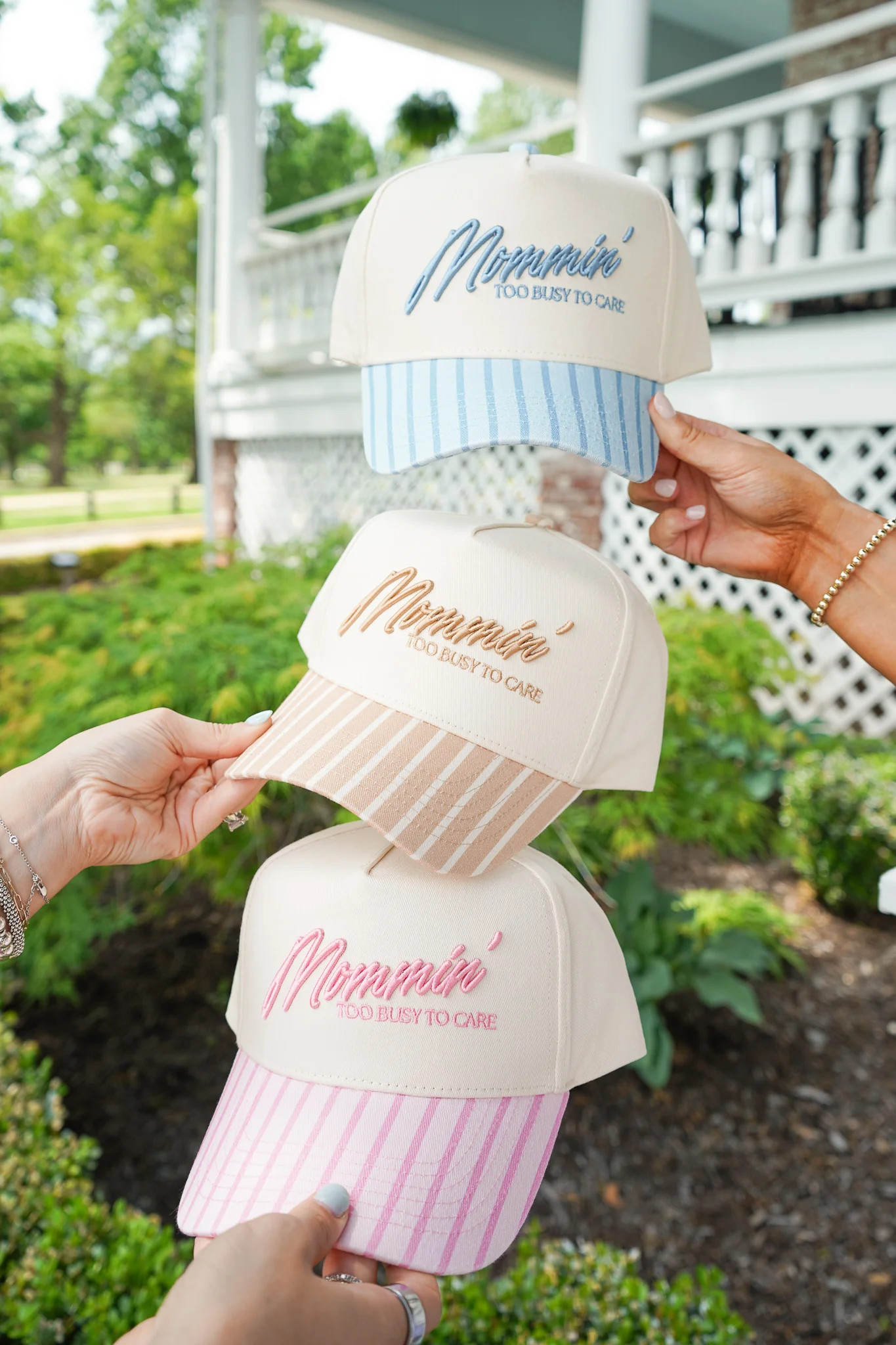 Mommin' - Striped Vintage Trucker Hat | KenzKustomz