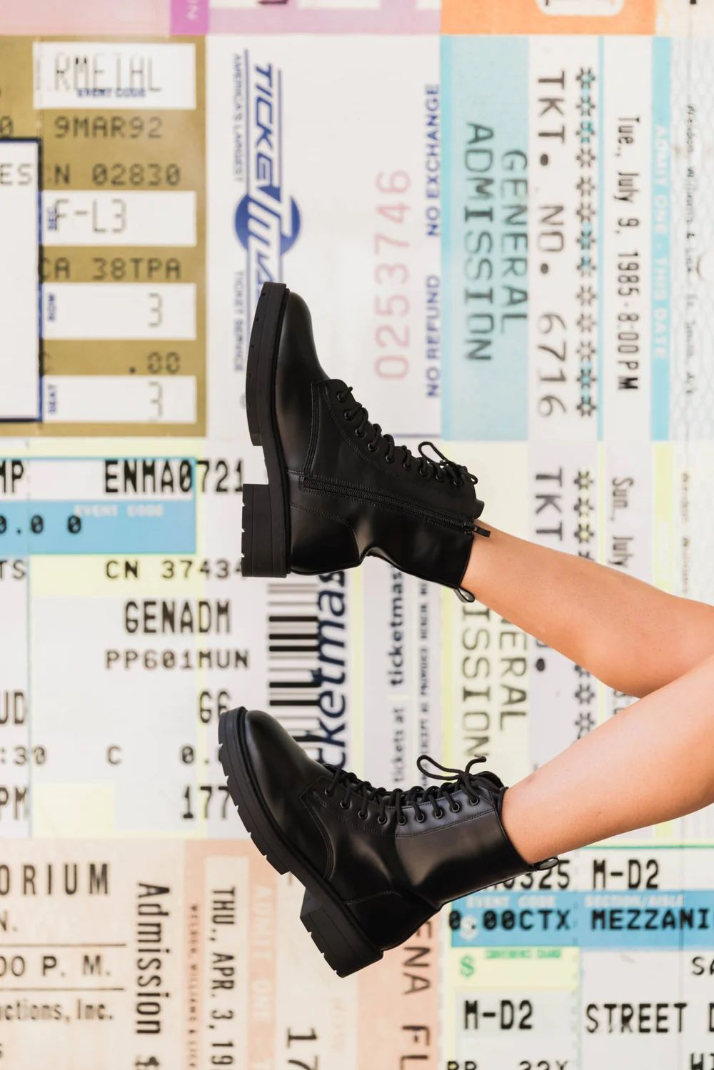 Kool Girl Black Kombat Boots - Krista X Pink Lily FINAL SALE | Pink Lily