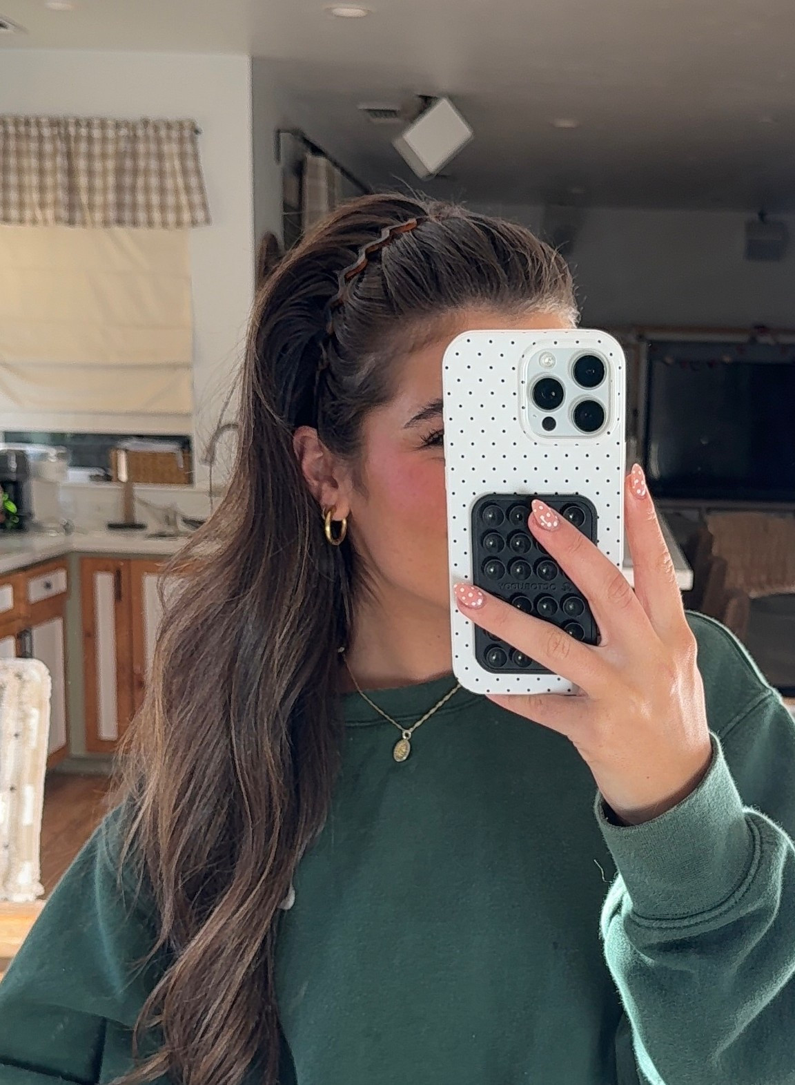 My favorite hair accessory this fall 

#LTKHoliday #LTKSeasonal #LTKHalloween