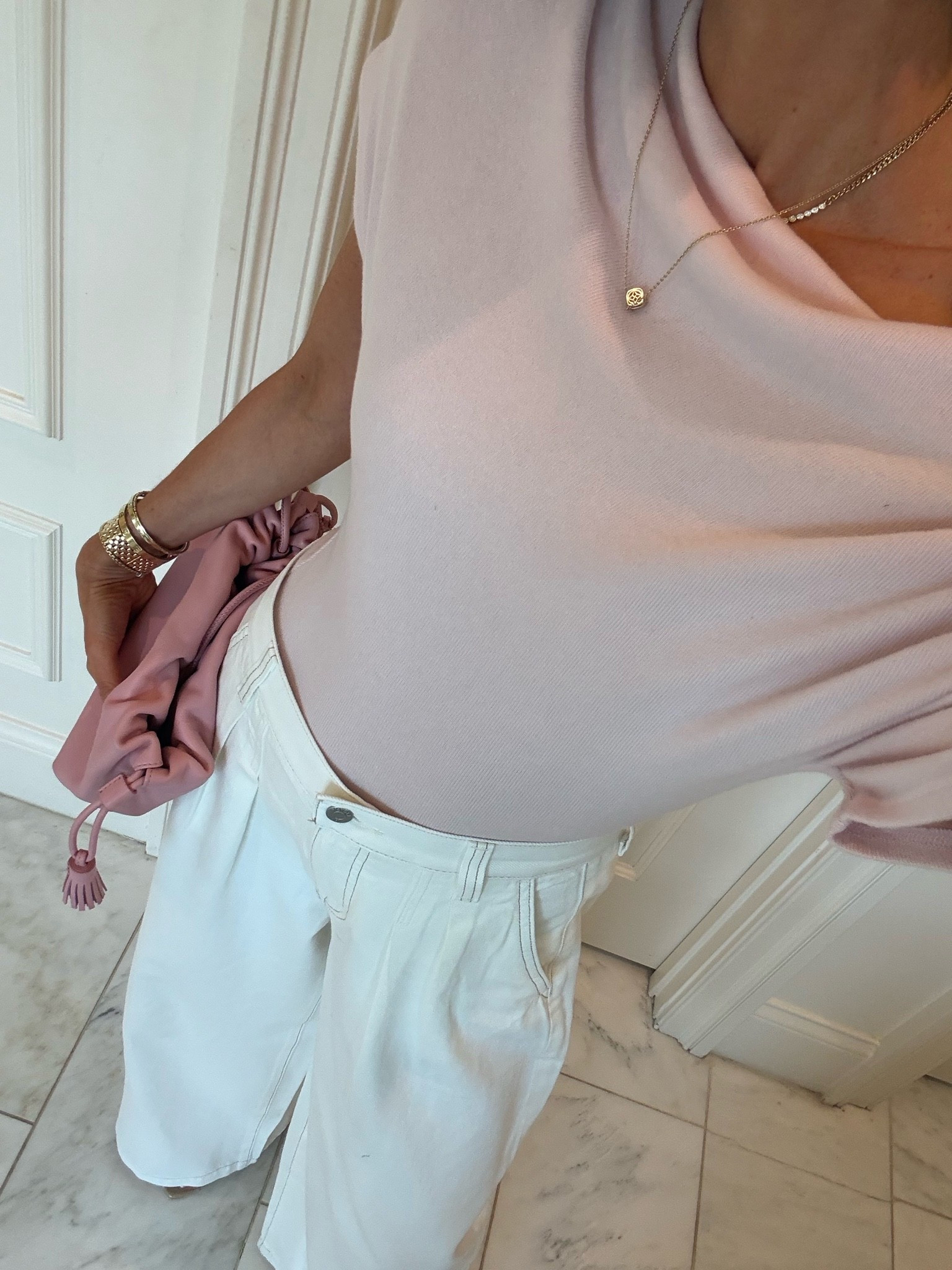 Summer date night outfit.
I'm wearing size small in my top 

I'm wearing size 25 in jeans