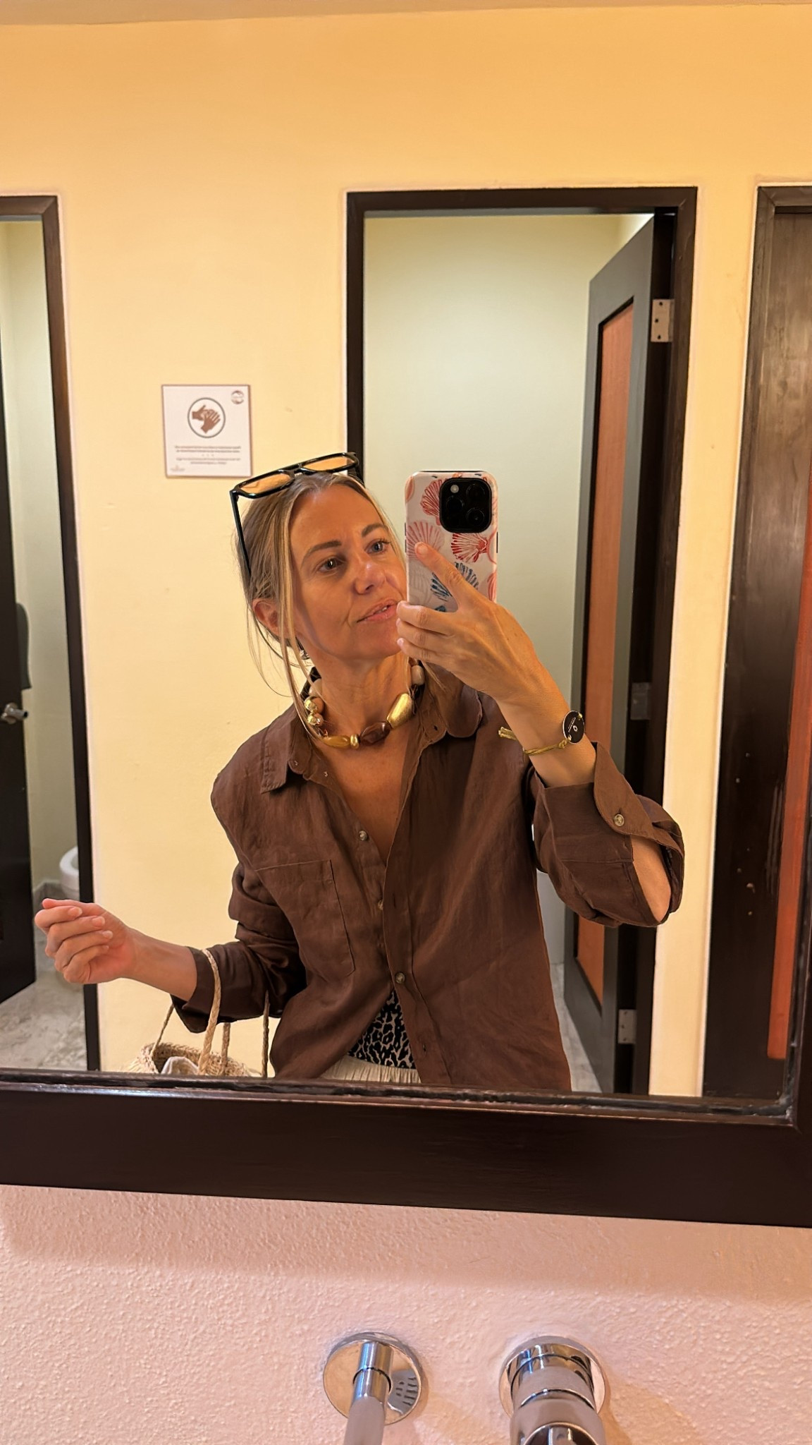 Todays spa outfit
Brown linen top size xs on SALE


#LTKFindsUnder50 #LTKFindsUnder100 #LTKSaleAlert