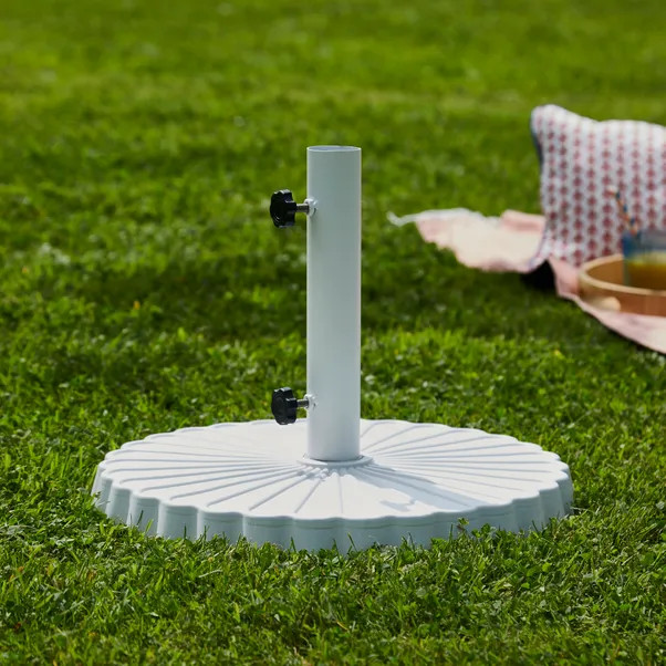 Scallop Parasol Base | Dunelm
