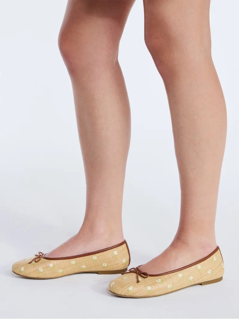 Free Assembly Women's Raffia Daisy Ballet Flats with Bow | Walmart (US)