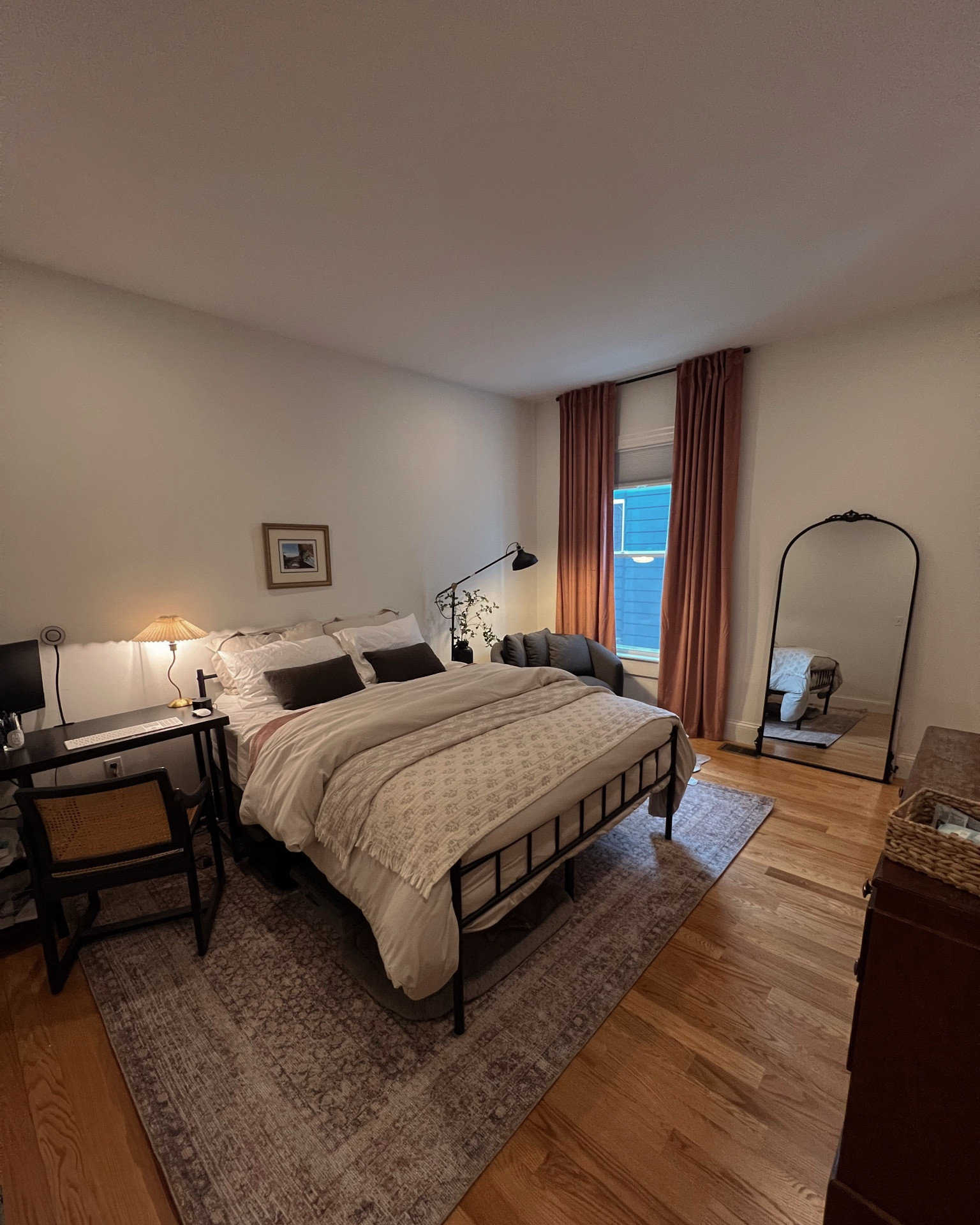 Guest room/office!

#LTKHome