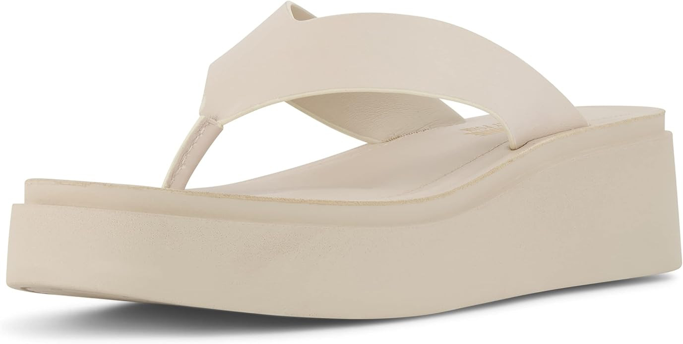 CUSHIONAIRE Pippin Chunky Platform Flip Flops, Stylish Wedge Flip Flops for Women with Cushioned ... | Amazon (US)
