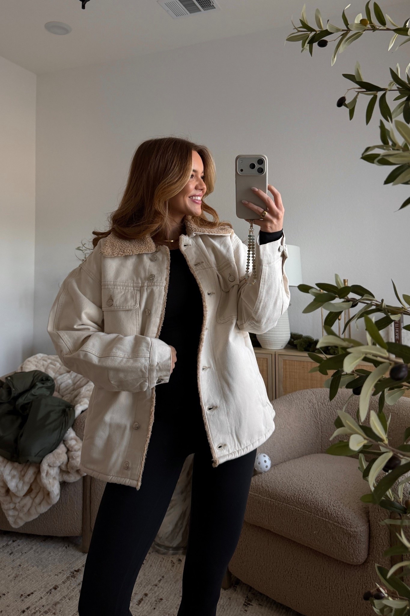 coziest amazon jacket! wearing a small!