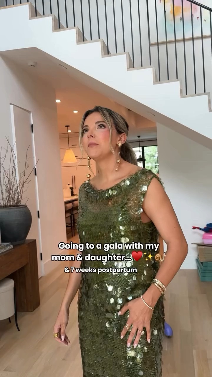 somehow we actually made it out the door on time 🤣👏🏼

last night we got to celebrate one of my favorite nights of the year ♥️ it’s always the best time celebrating these amazing kids, and it felt extra special getting to bring Stella along with us this year!! 🥹