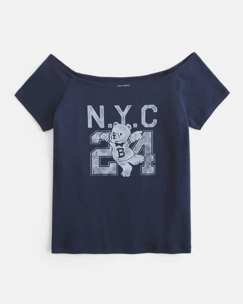 Women's Off-the-Shoulder NYC Graphic Tee | Women's Tops | HollisterCo.com | Hollister (UK)