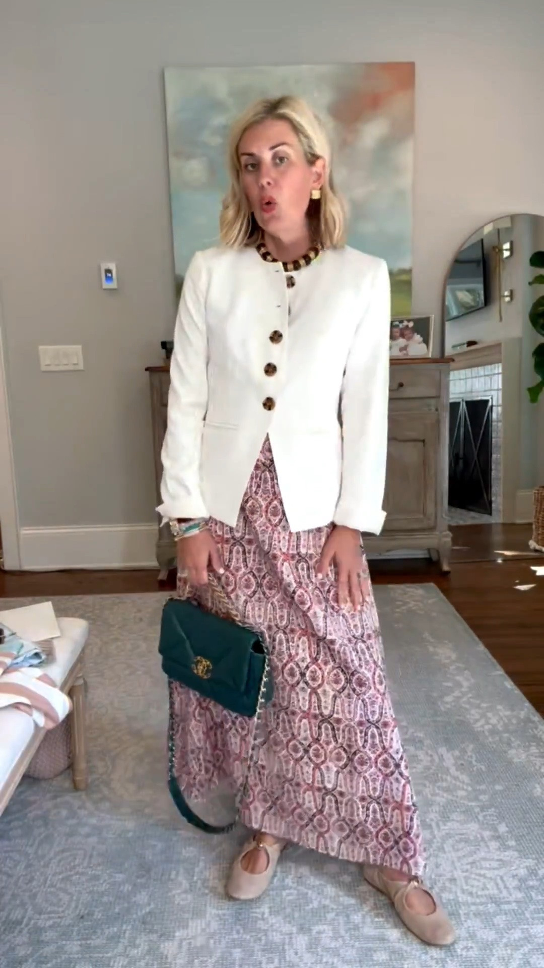 Professional look for you! We love a set…mix & match it with everything in our closet! 

Blazer - small
Skirt - small
Mary Jane’s - 7.5 (sized 1/2 down)


*code Catherine20 at Allie + Bess

#LTKdayinmylife #LTKootd #LTKmomlife