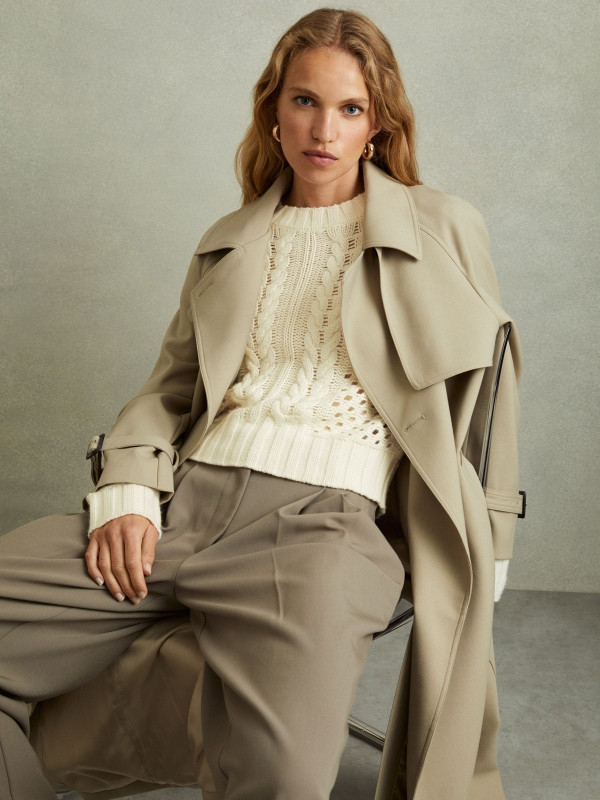 Cable Knit Jumper with Wool and Cashmere in Ivory | Reiss UK