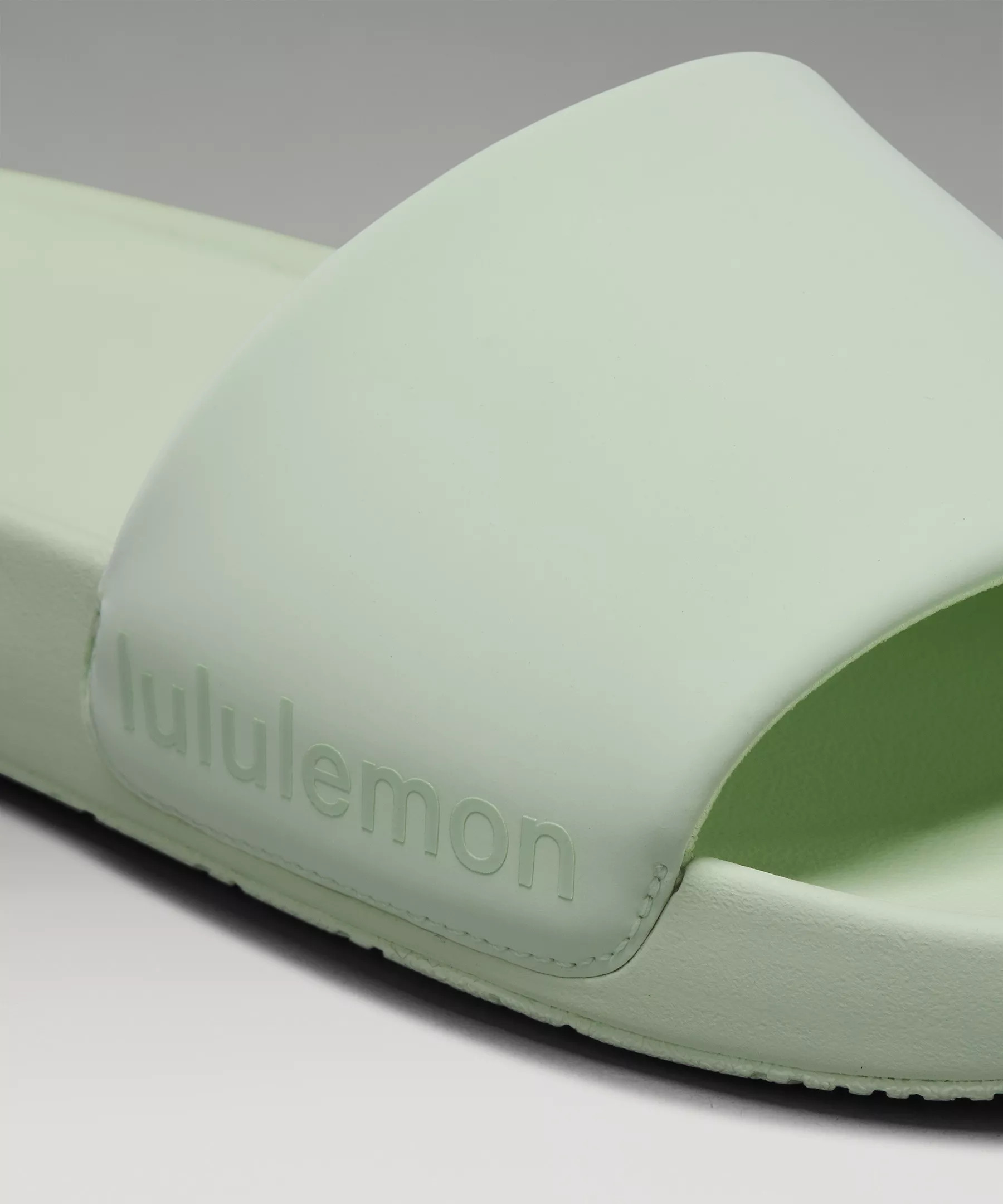 Restfeel Women's Slide | Lululemon (US)