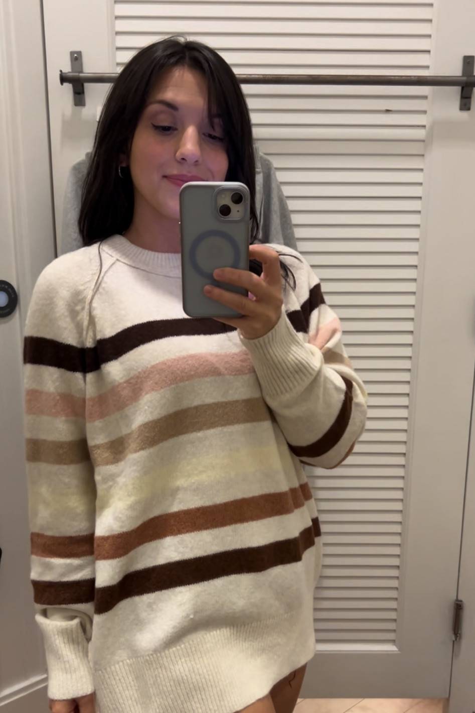 Aerie unREAL Crew Sweater
Koko Brown
Size: Small

