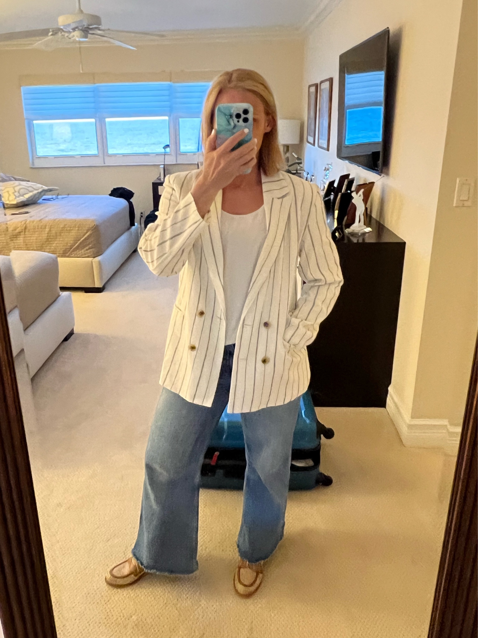 I can’t believe this linen blazer is Old Navy. It’s the perfect summer jacket to elevate your look! 

#LTKSeasonal #LTKStyleTip #LTKFindsUnder100