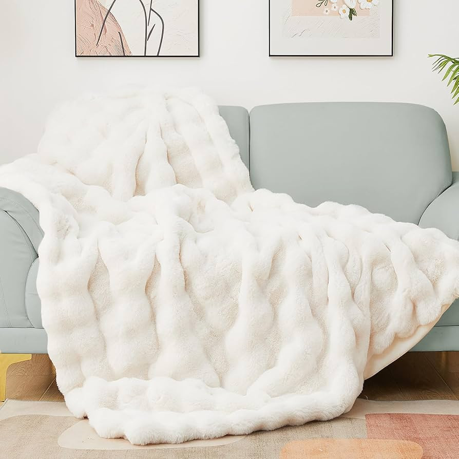 Latepis Beige Twin Bubble Cozy Faux Fur Blankets for Bed Thick Fuzzy Blanket for Couch Sofa Bedro... | Amazon (US)