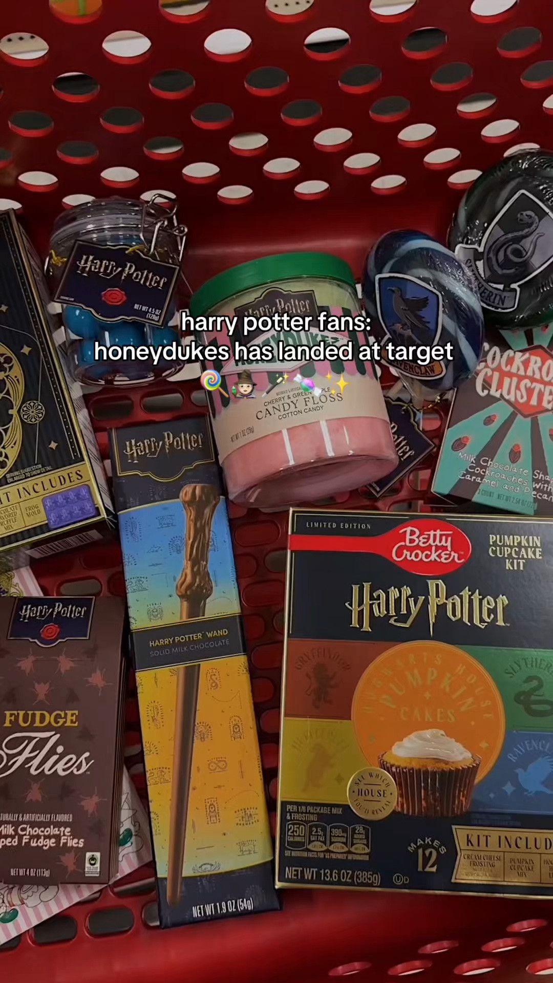 Harry Potter fans, look what’s at Target! 👀 There’s a new collection with treats inspired by the iconic Honeydukes 🪄🍬

#harrypotter #target #targetfinds #targetstyle #targetrun #movienight #party #baking #food #seasonal @Target

#LTKHome #LTKfoodie #LTKSeasonal