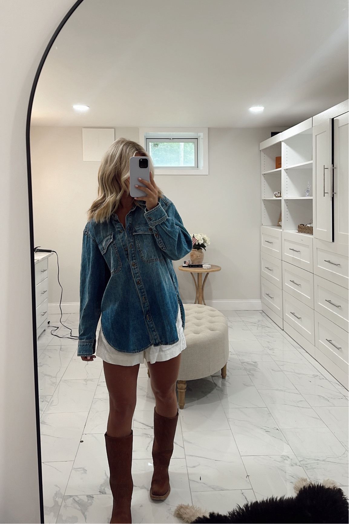 Fall transitional outfit 🧸🤎 denim shirt in a size large, shorts in a small! 