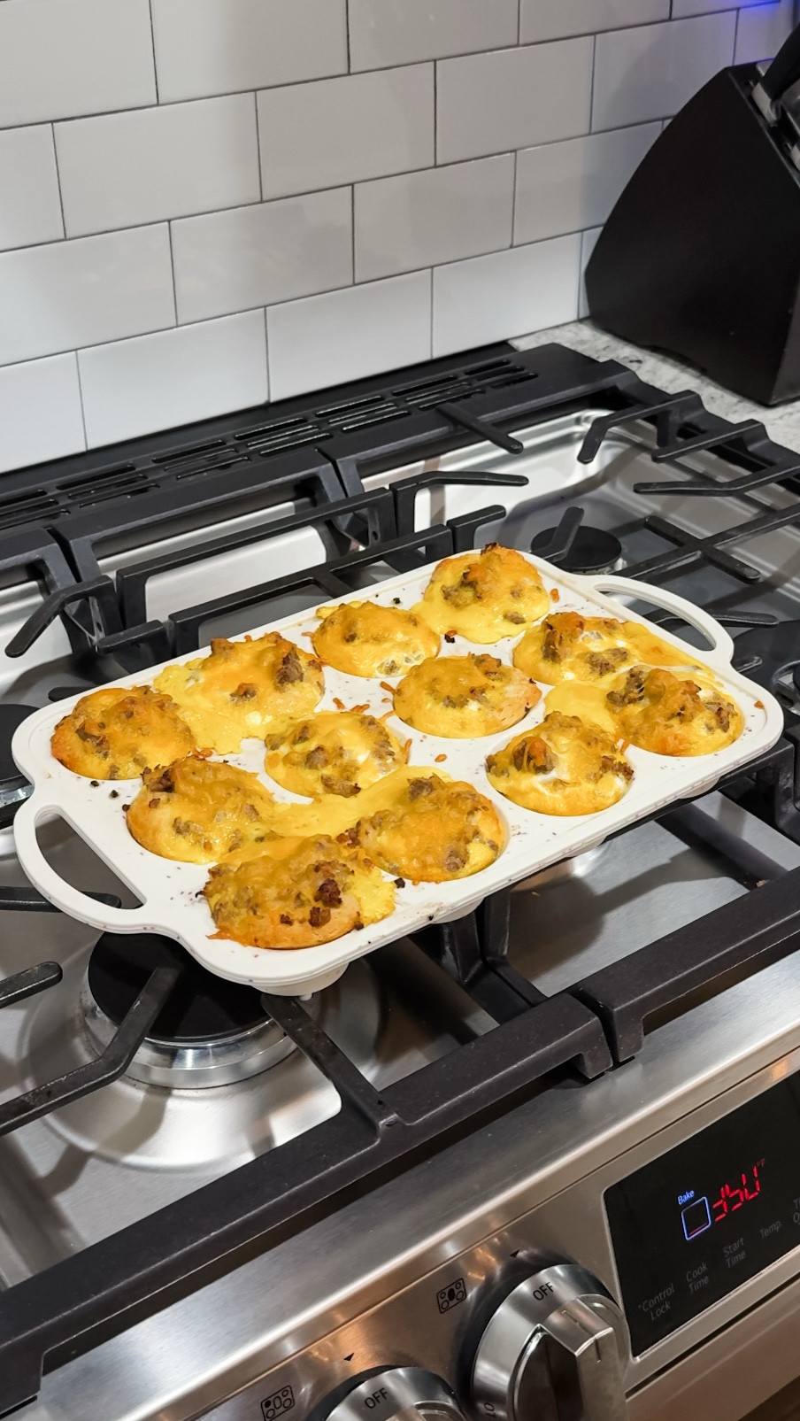 Easy Sausage Egg Biscuit Muffins 🍳
These are one of my favorite make-ahead breakfasts for busy mornings.

Here’s how to make them:
1️⃣ Brown a roll of breakfast sausage in a skillet.
2️⃣ Whisk eggs in a bowl.
3️⃣ Open a can of Grands biscuits and pull them apart.
4️⃣ Press one half of each biscuit into the bottom of a greased muffin tin to make your biscuit cup.
5️⃣ Add cooked sausage.
6️⃣ Pour in the eggs.
7️⃣ Top with shredded cheese.
8️⃣ Bake at 350° for about 15–18 minutes until golden and set.

These are great fresh, but they’re also perfect for meal prep.

Store in the fridge and reheat:
• Microwave: about 20–30 seconds
• Air fryer (my favorite): 2–3 minutes at 400°

From frozen:
• Air fryer: 3–4 minutes at 400°

Save this for easy breakfasts during the week! 💛