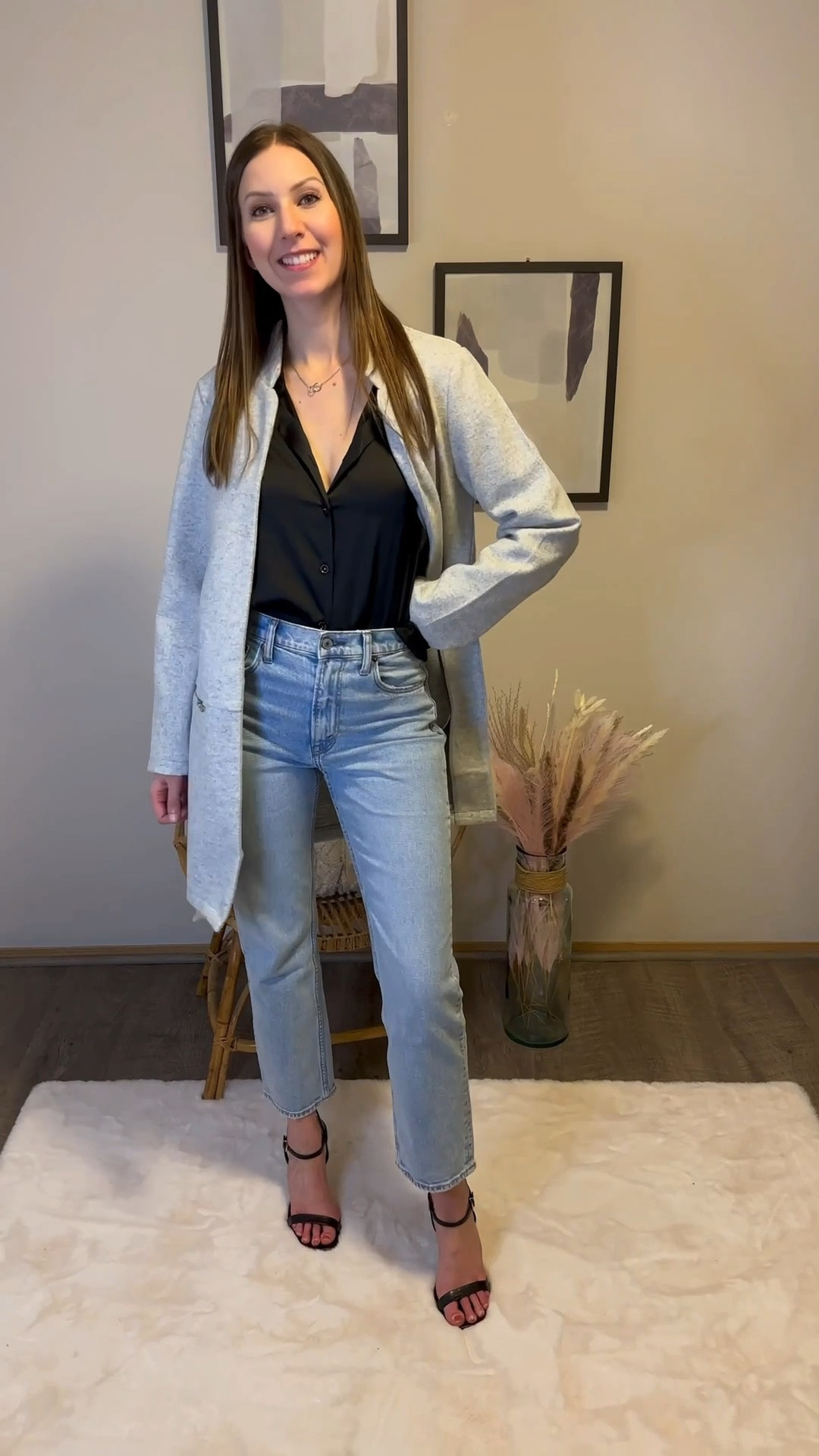 This grey coatigan is a great addition to your fall outfit! Elevate with heels or boots. 🖤 

Follow @jenniferxherron for more inspiration ✨

#LTKfindsunder50 #LTKfindsunder100